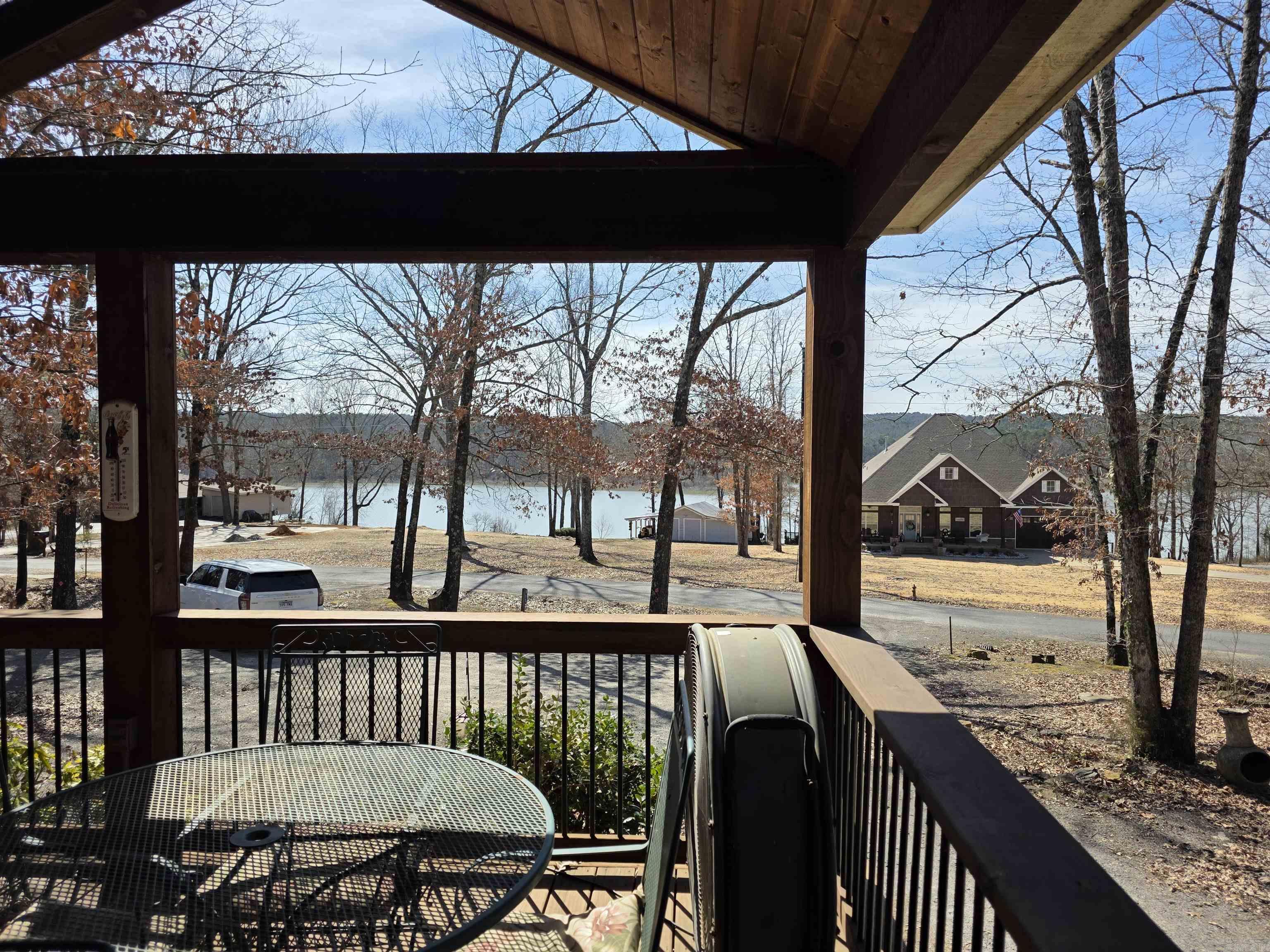 SKYPOINT ESTATES - LAKE - Residential