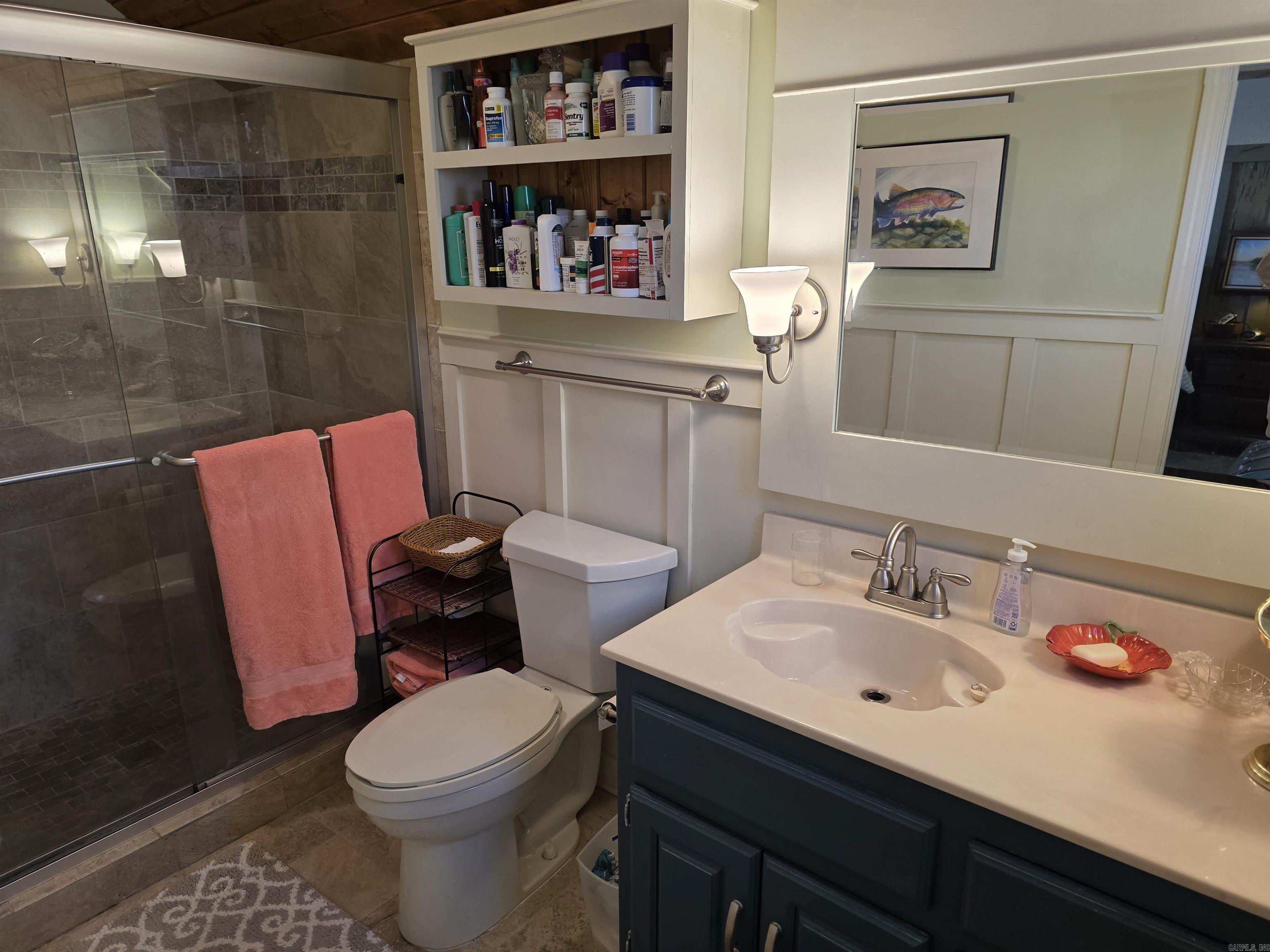 SKYPOINT ESTATES - LAKE - Residential