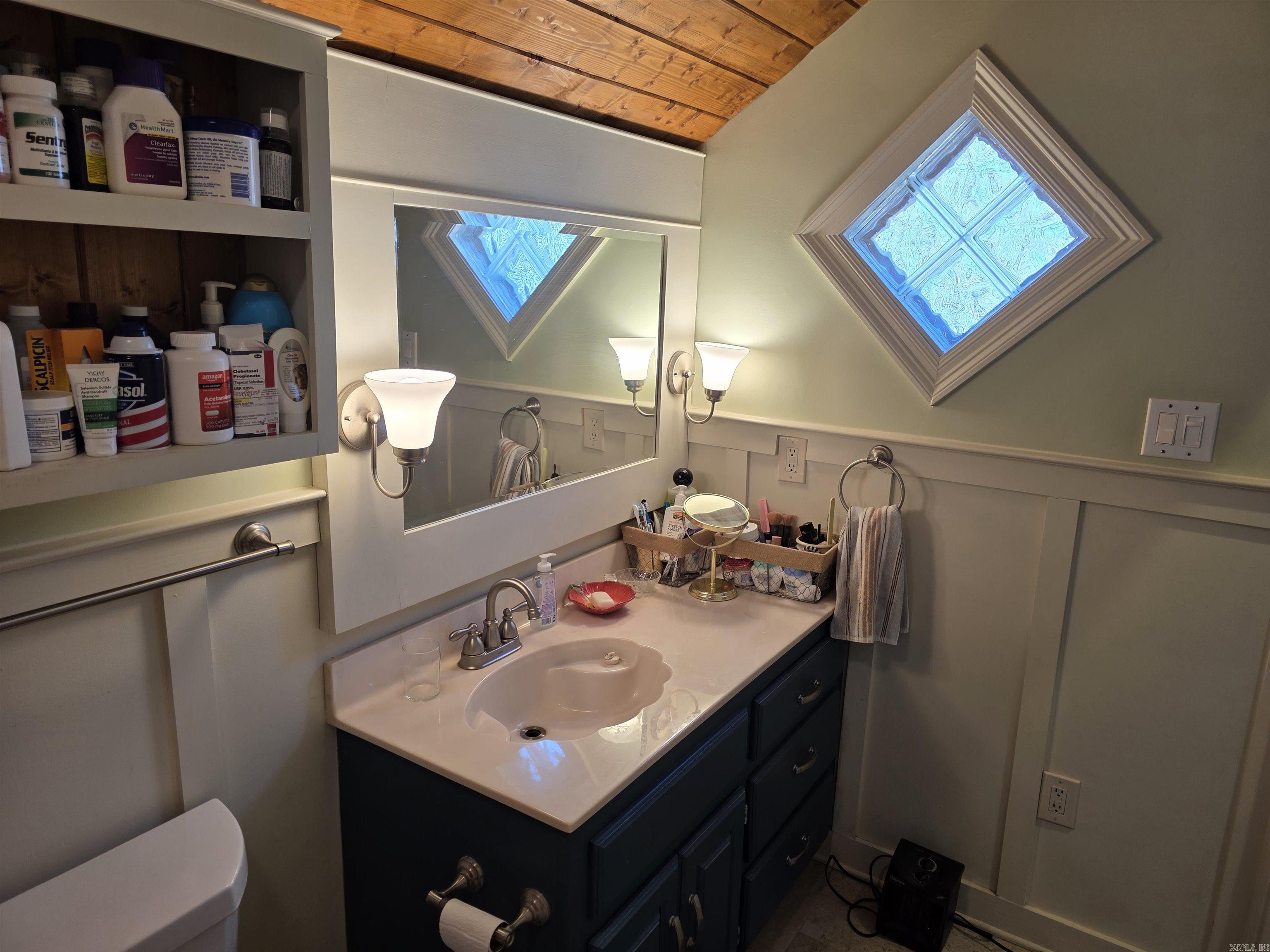 SKYPOINT ESTATES - LAKE - Residential