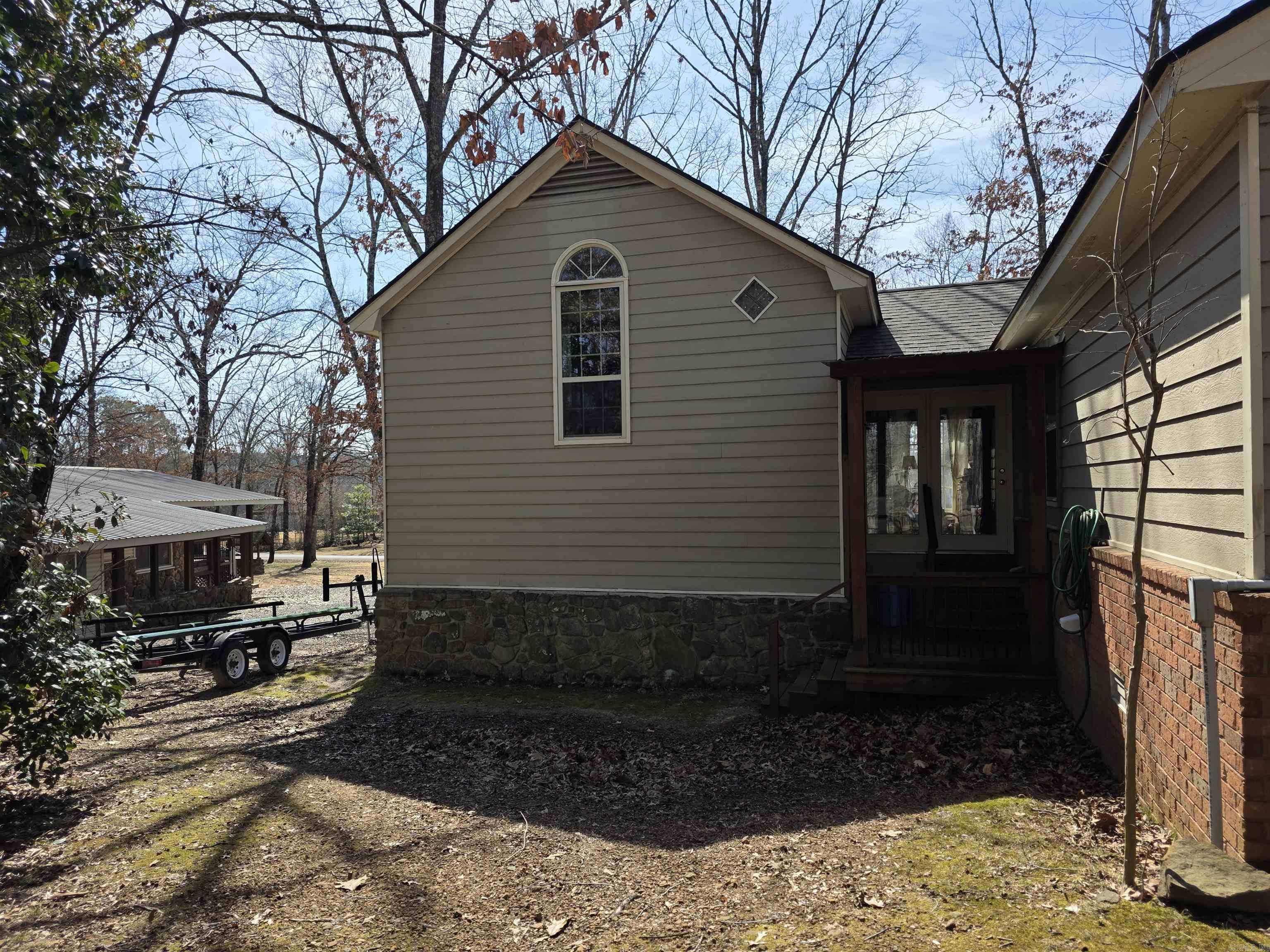 SKYPOINT ESTATES - LAKE - Residential