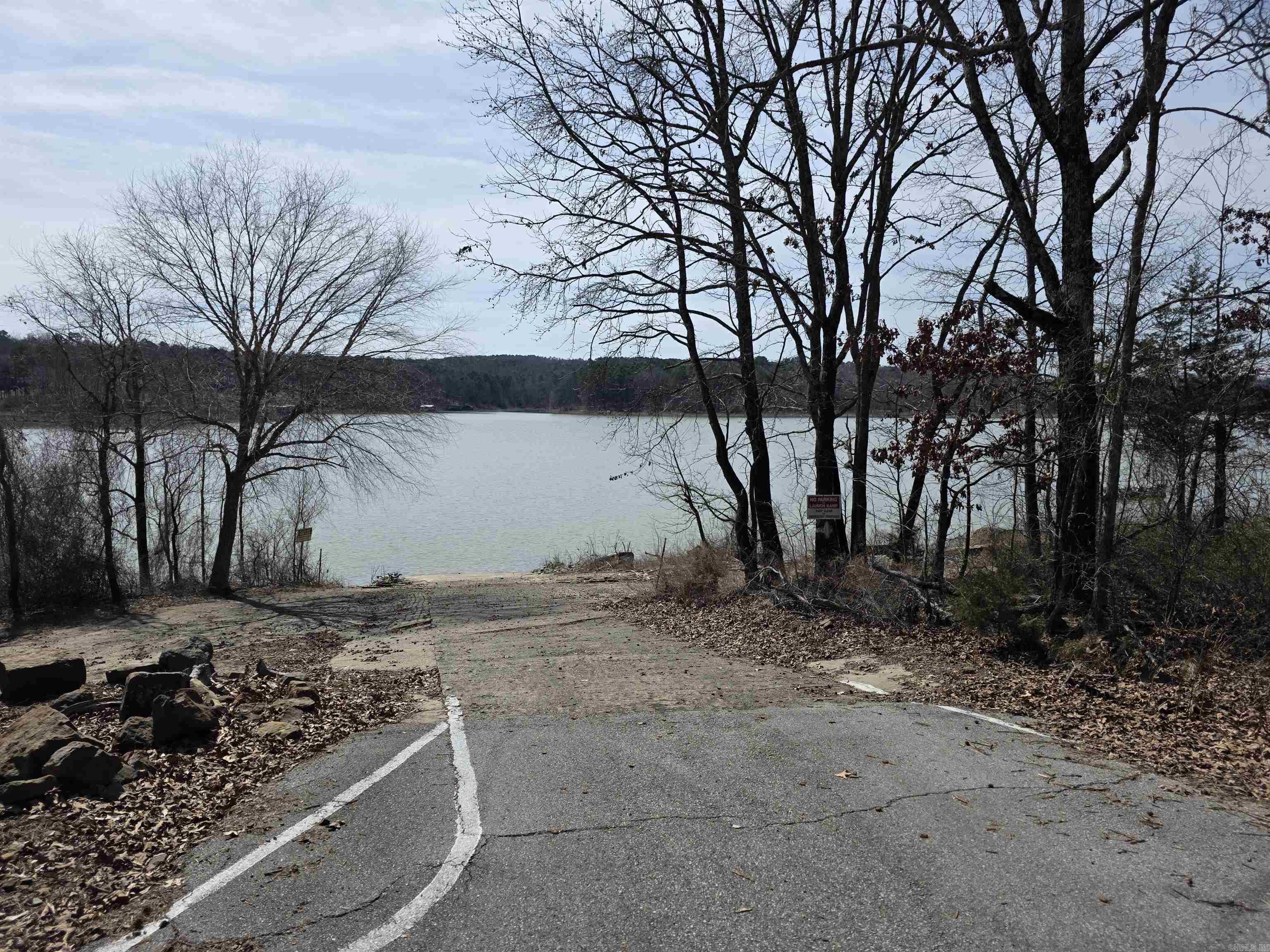 SKYPOINT ESTATES - LAKE - Residential