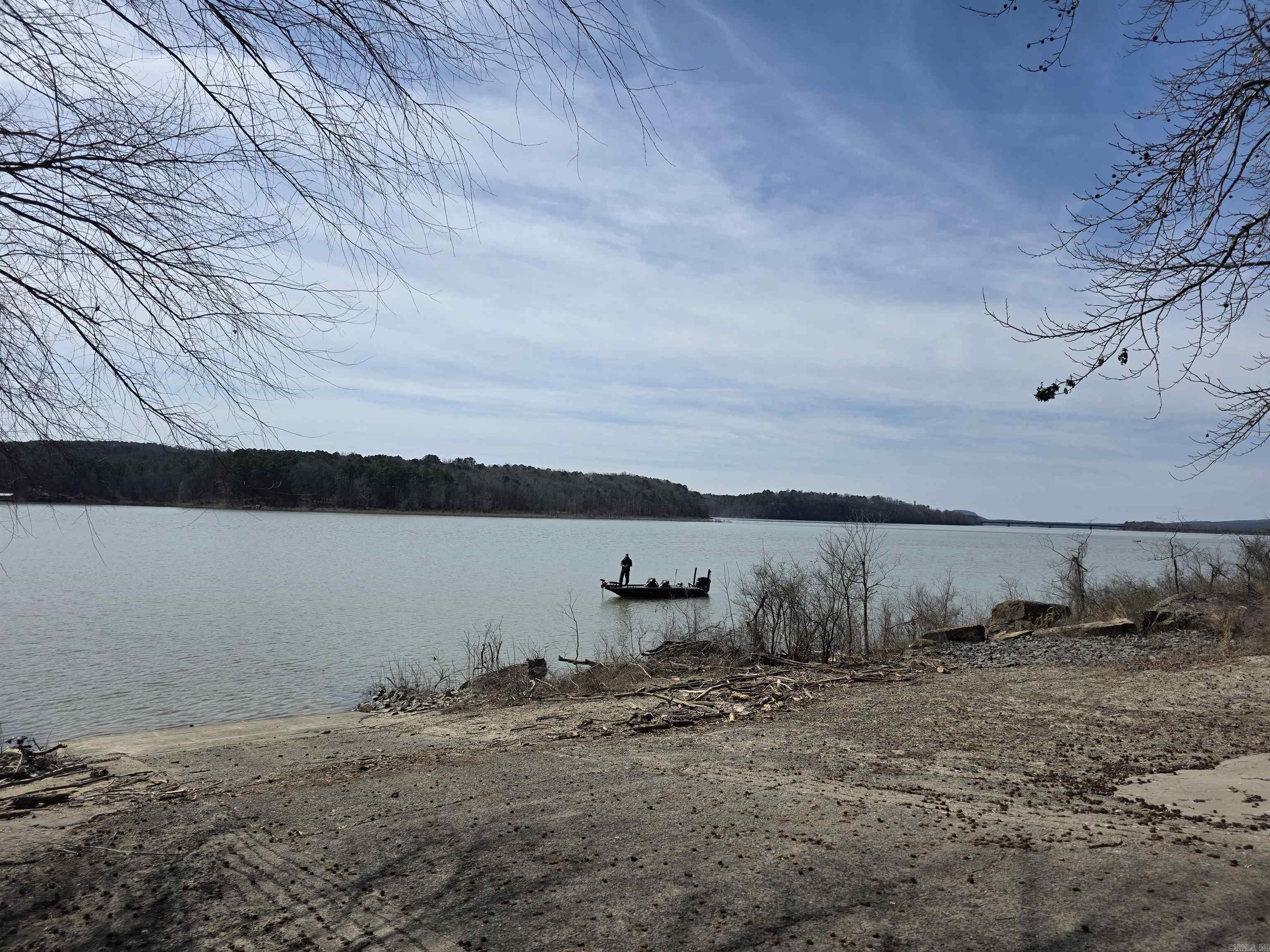 SKYPOINT ESTATES - LAKE - Residential