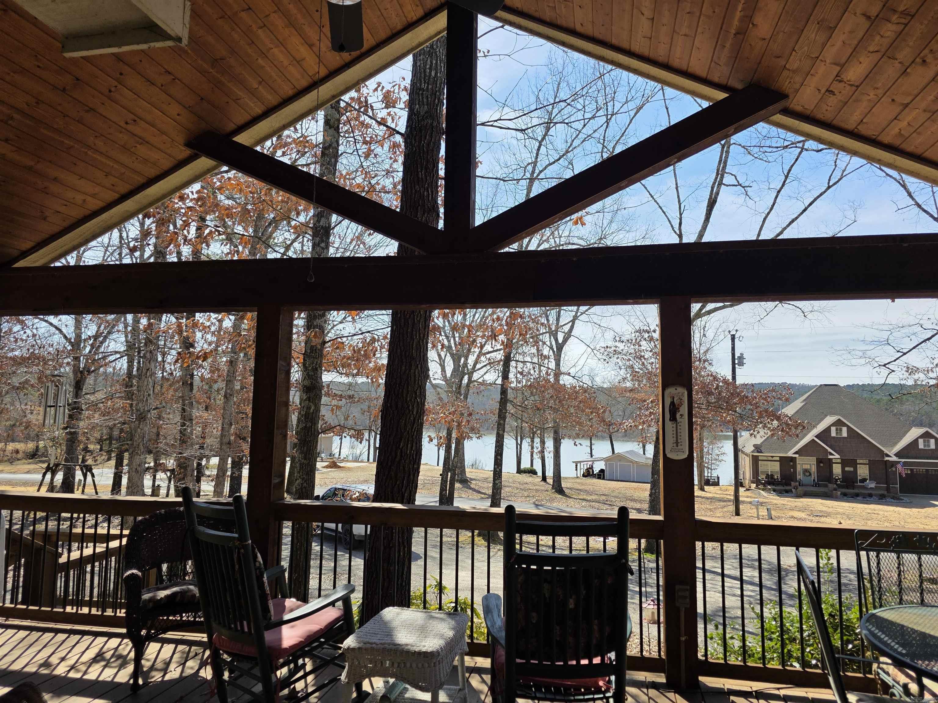 SKYPOINT ESTATES - LAKE - Residential