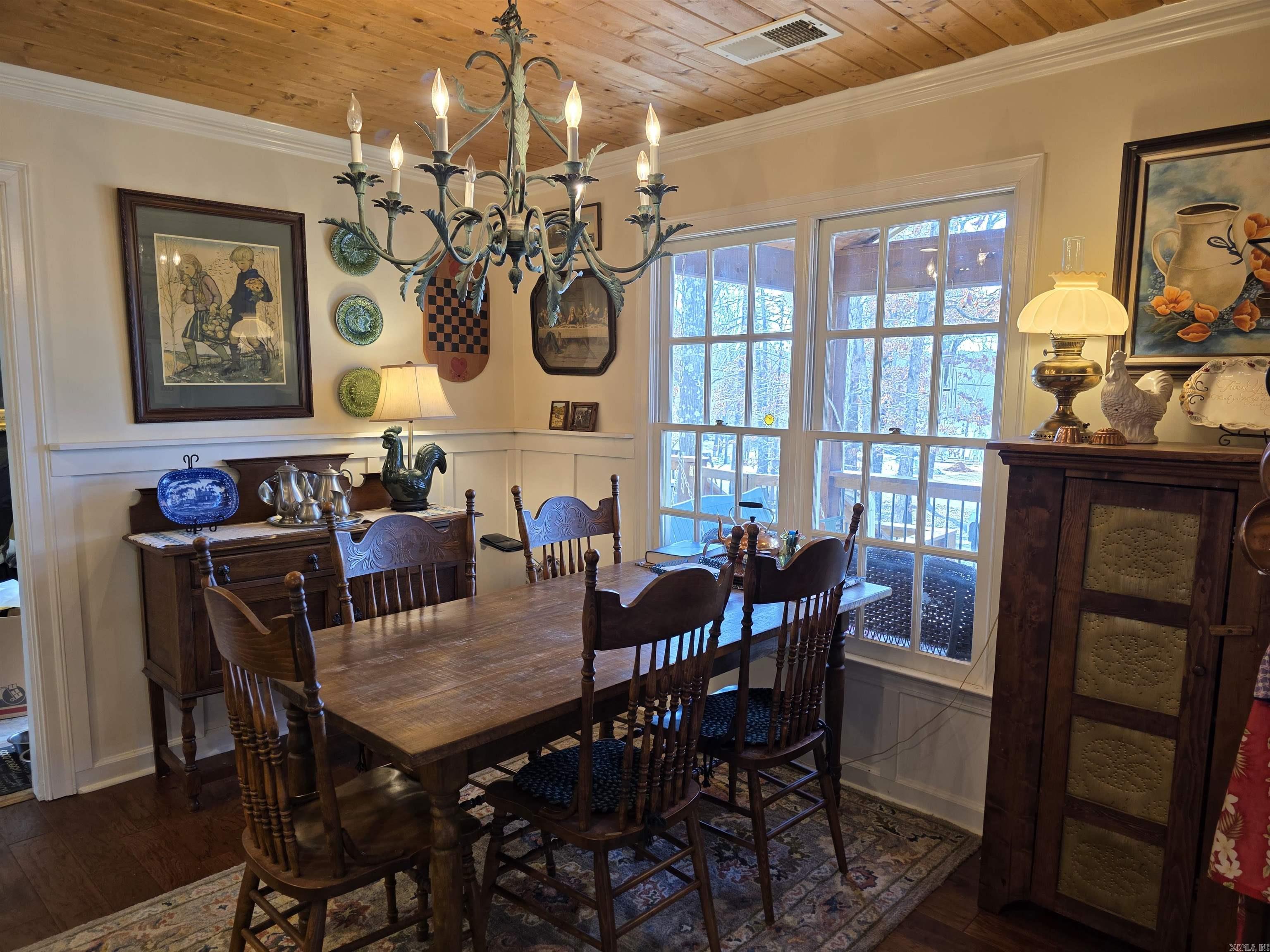 SKYPOINT ESTATES - LAKE - Residential