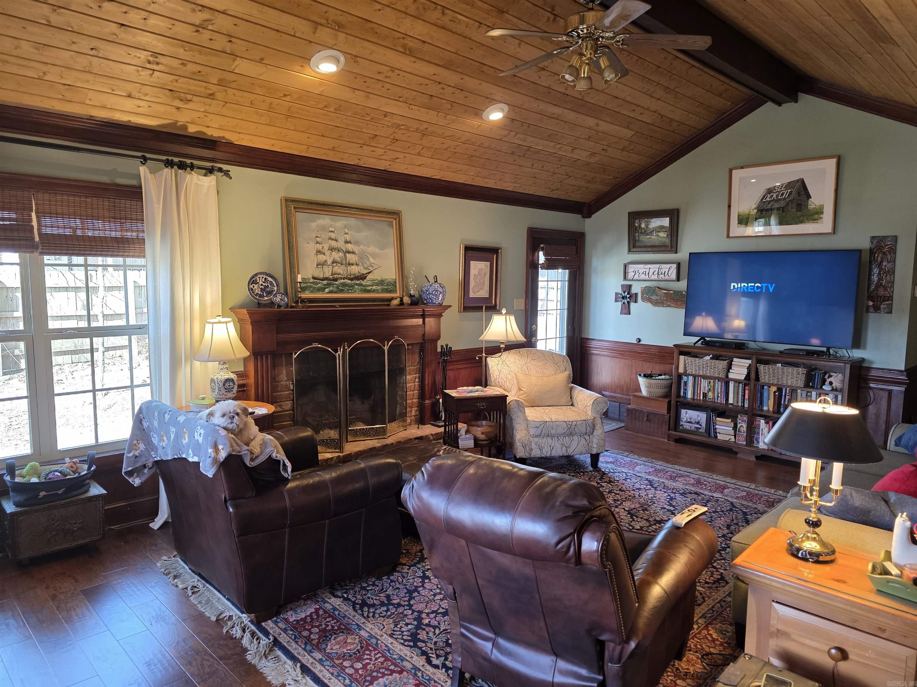 SKYPOINT ESTATES - LAKE - Residential