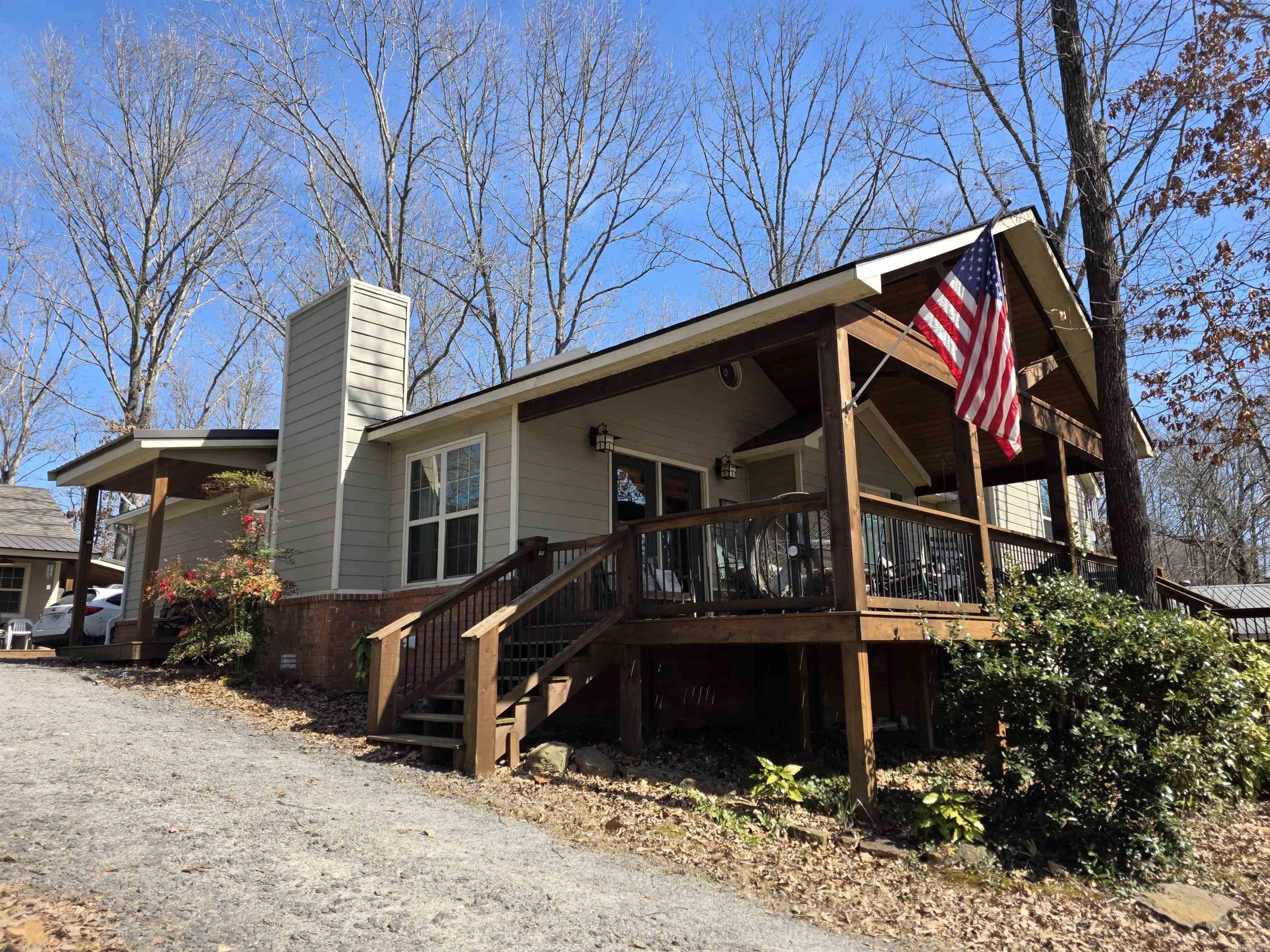 SKYPOINT ESTATES - LAKE - Residential