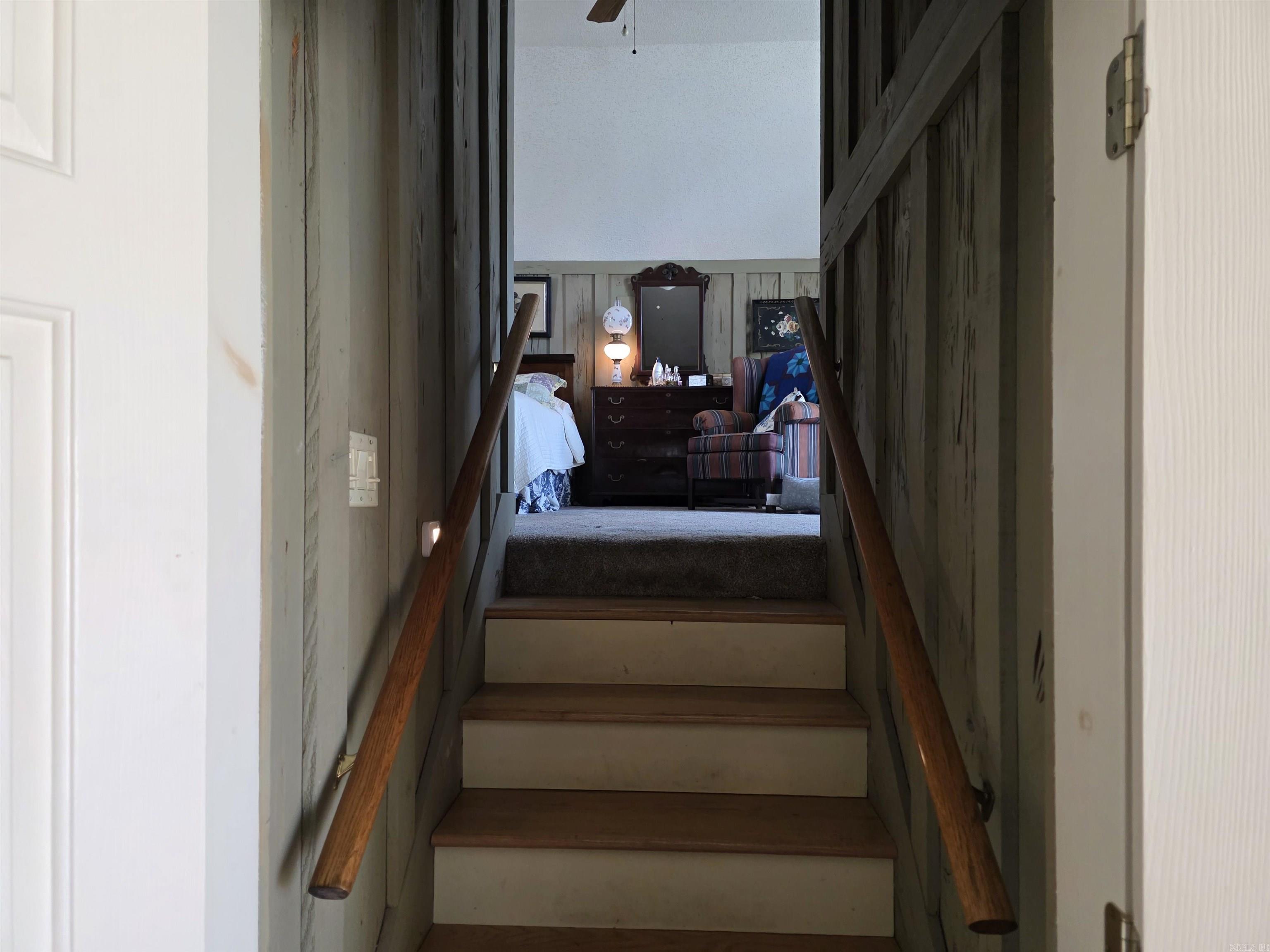 SKYPOINT ESTATES - LAKE - Residential