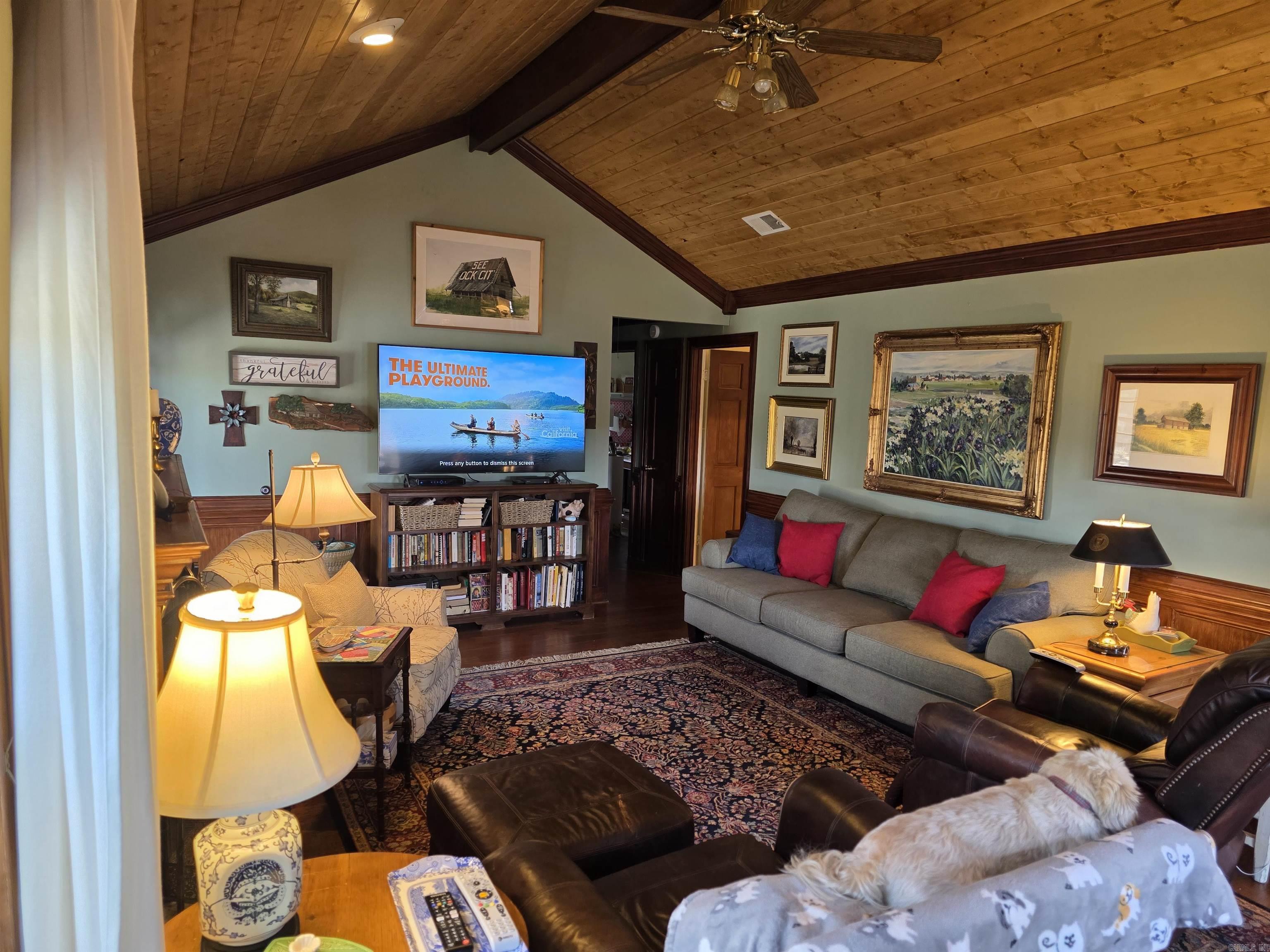 SKYPOINT ESTATES - LAKE - Residential