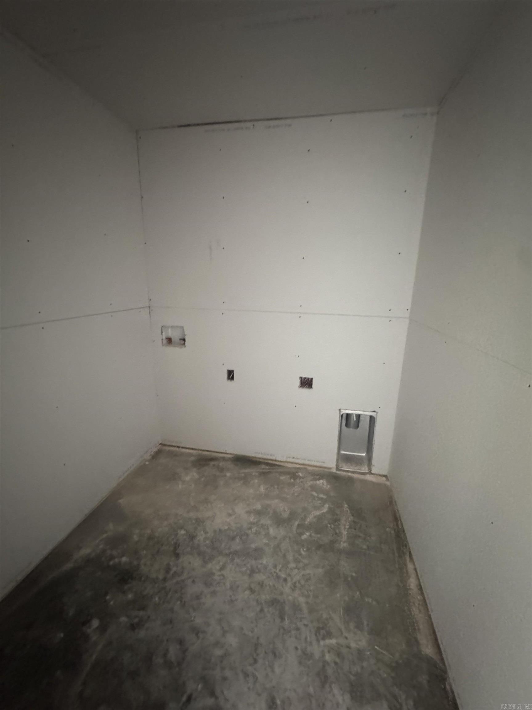 DEERFIELD ESTATES - Residential