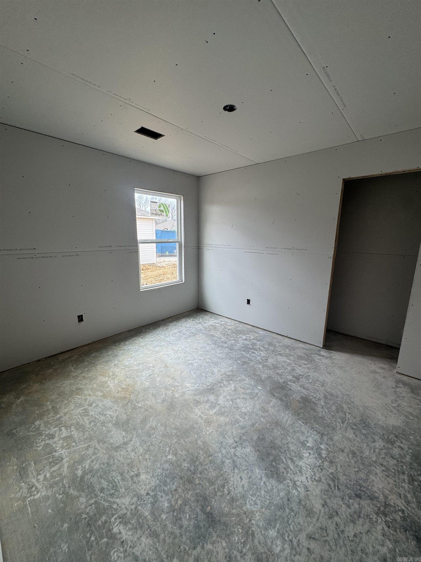 DEERFIELD ESTATES - Residential