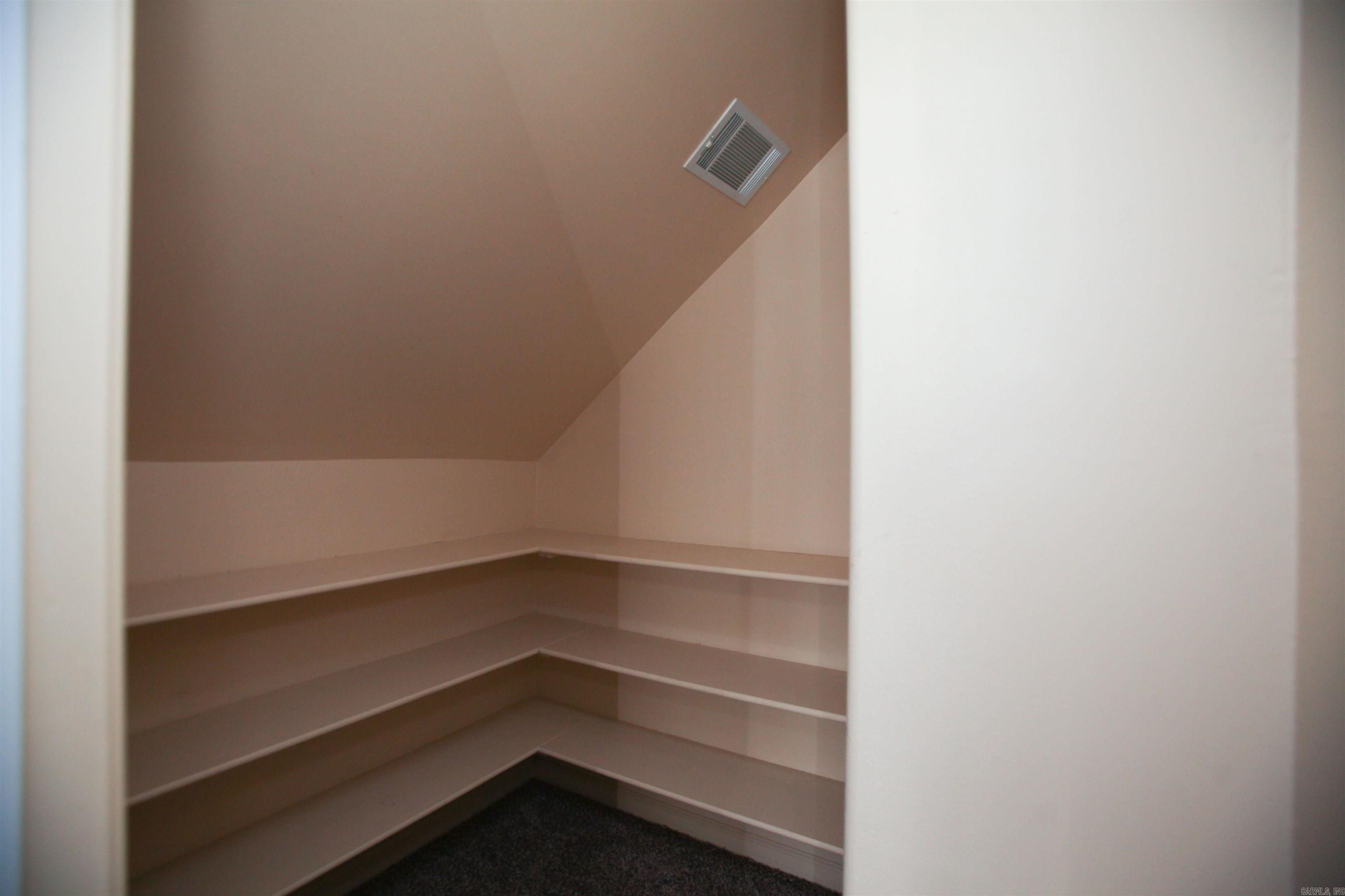 Club Cove - Residential Lease