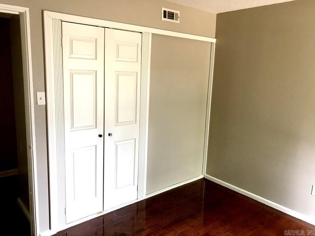 MEADOWCLIFF - Residential