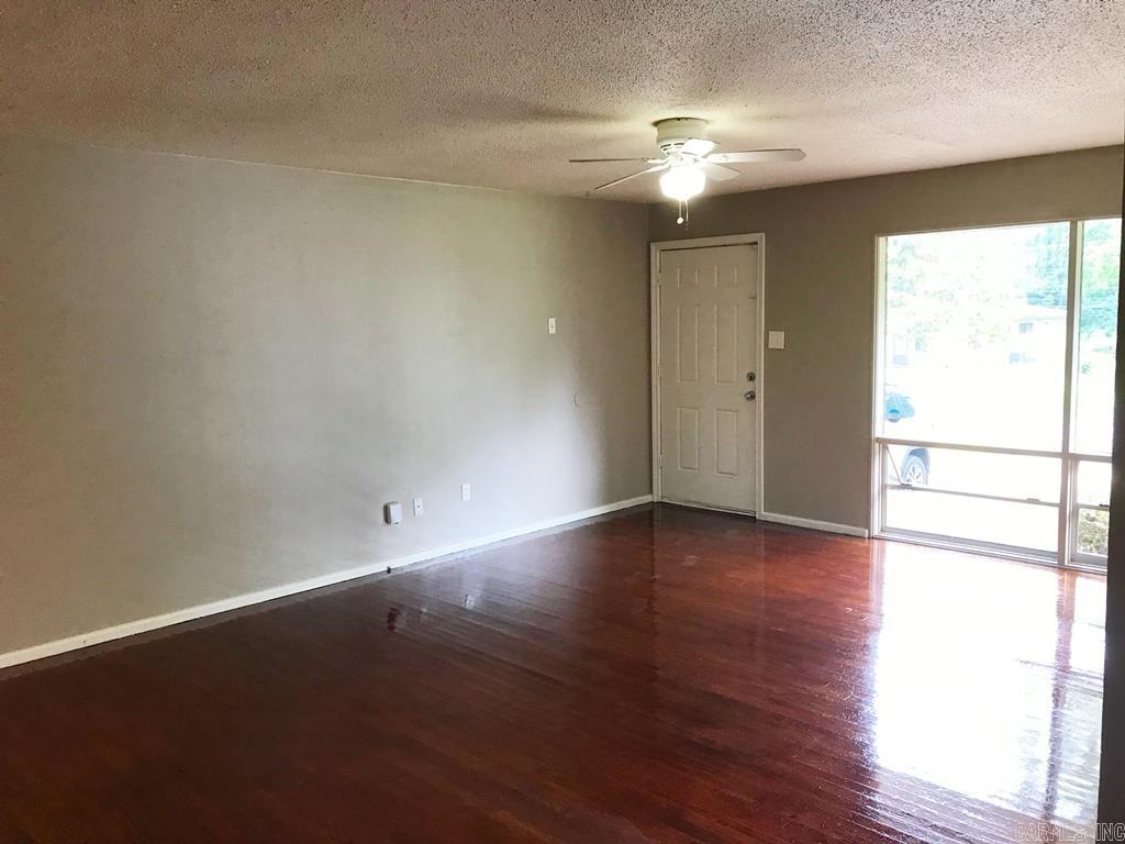 MEADOWCLIFF - Residential