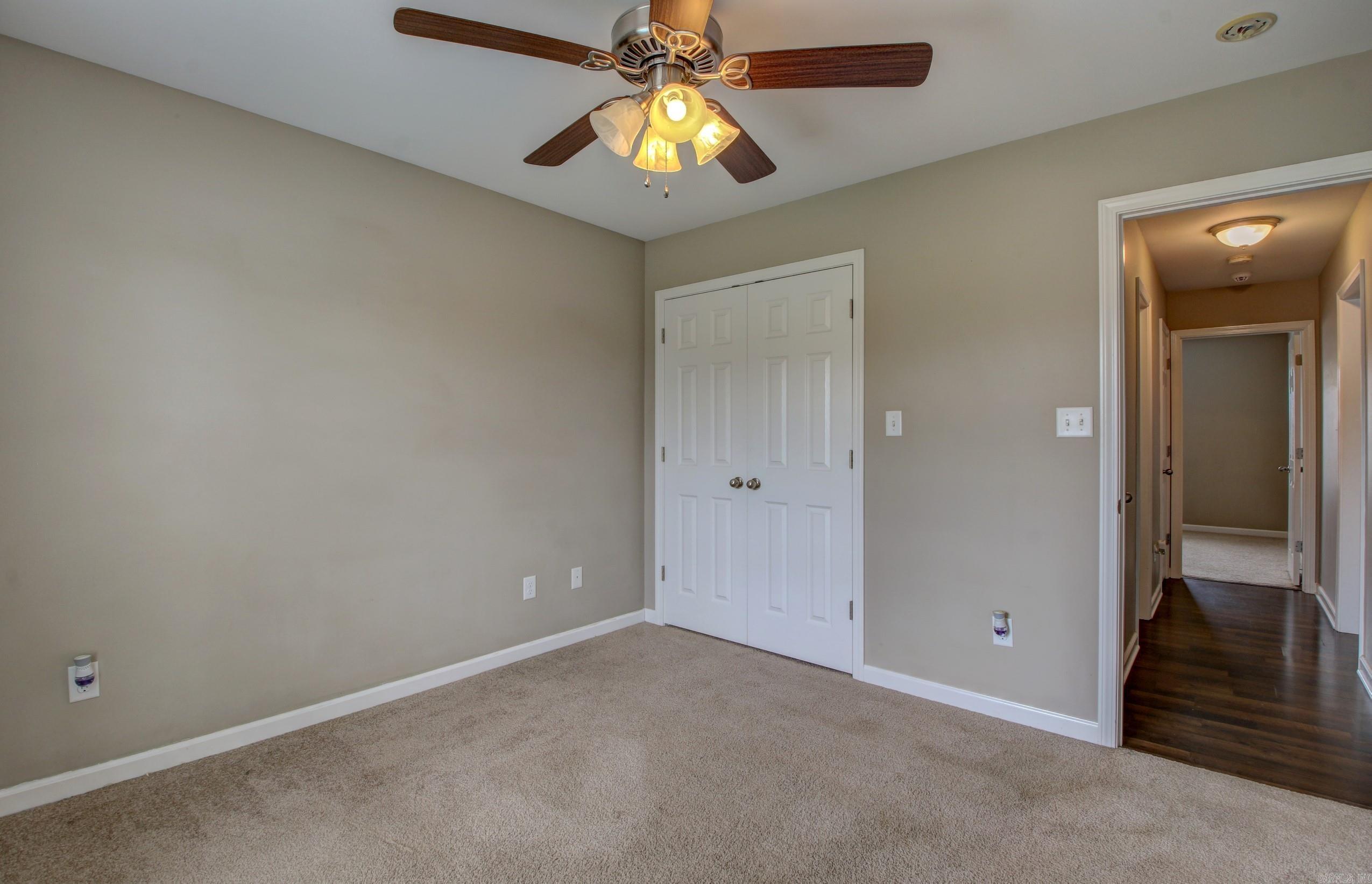 STONEHENGE PLACE - Residential