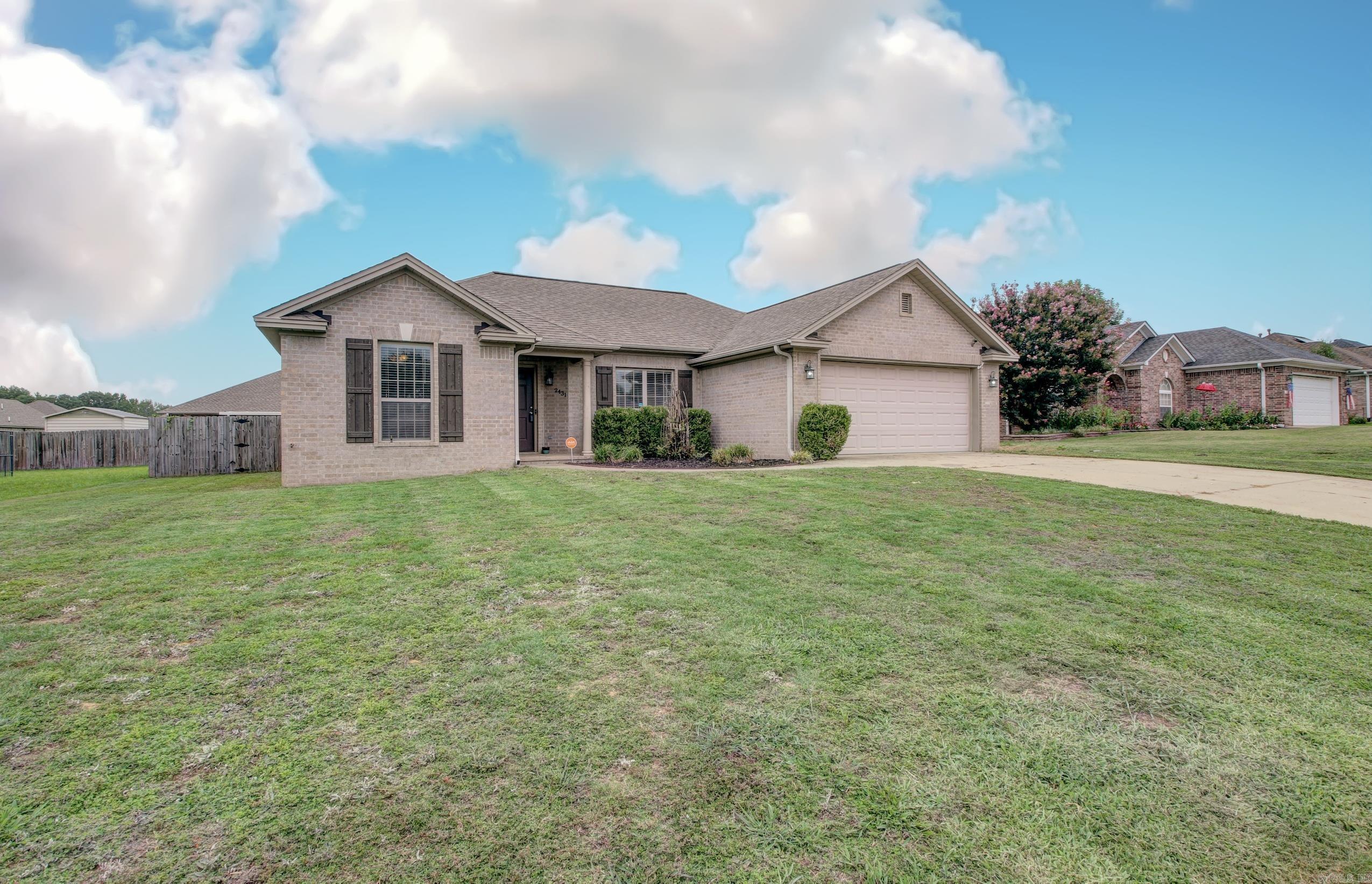 STONEHENGE PLACE - Residential