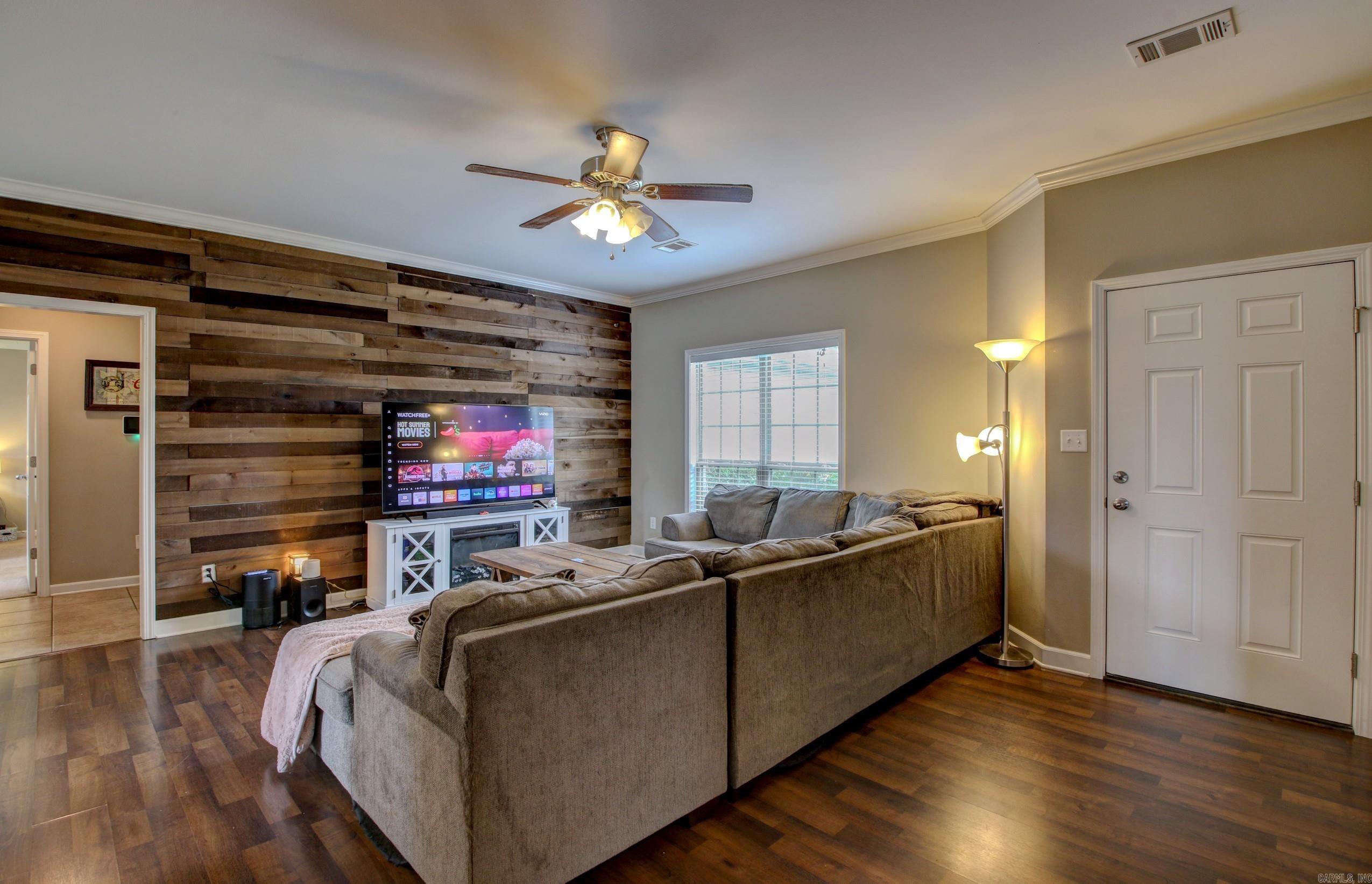 STONEHENGE PLACE - Residential