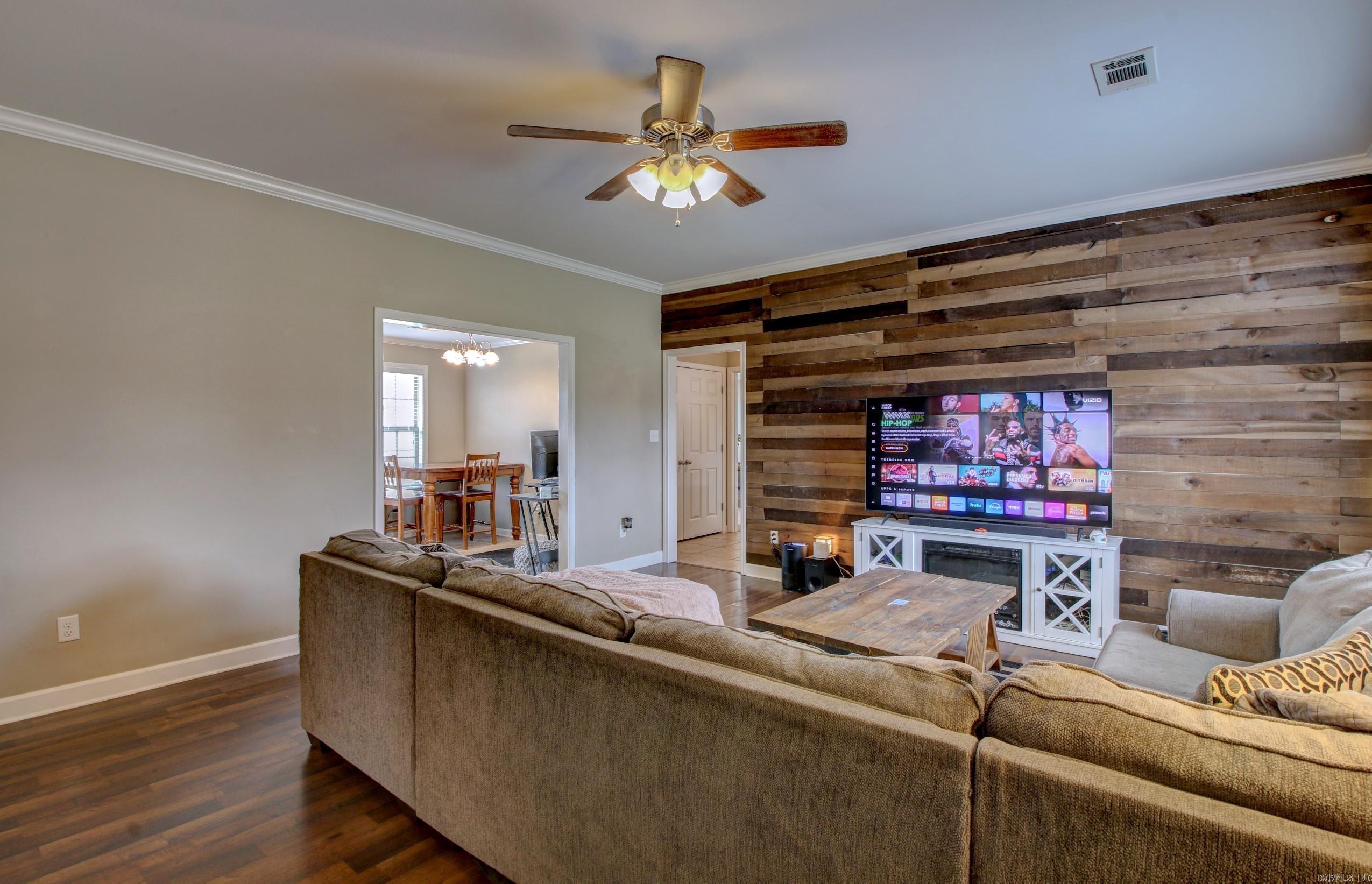 STONEHENGE PLACE - Residential