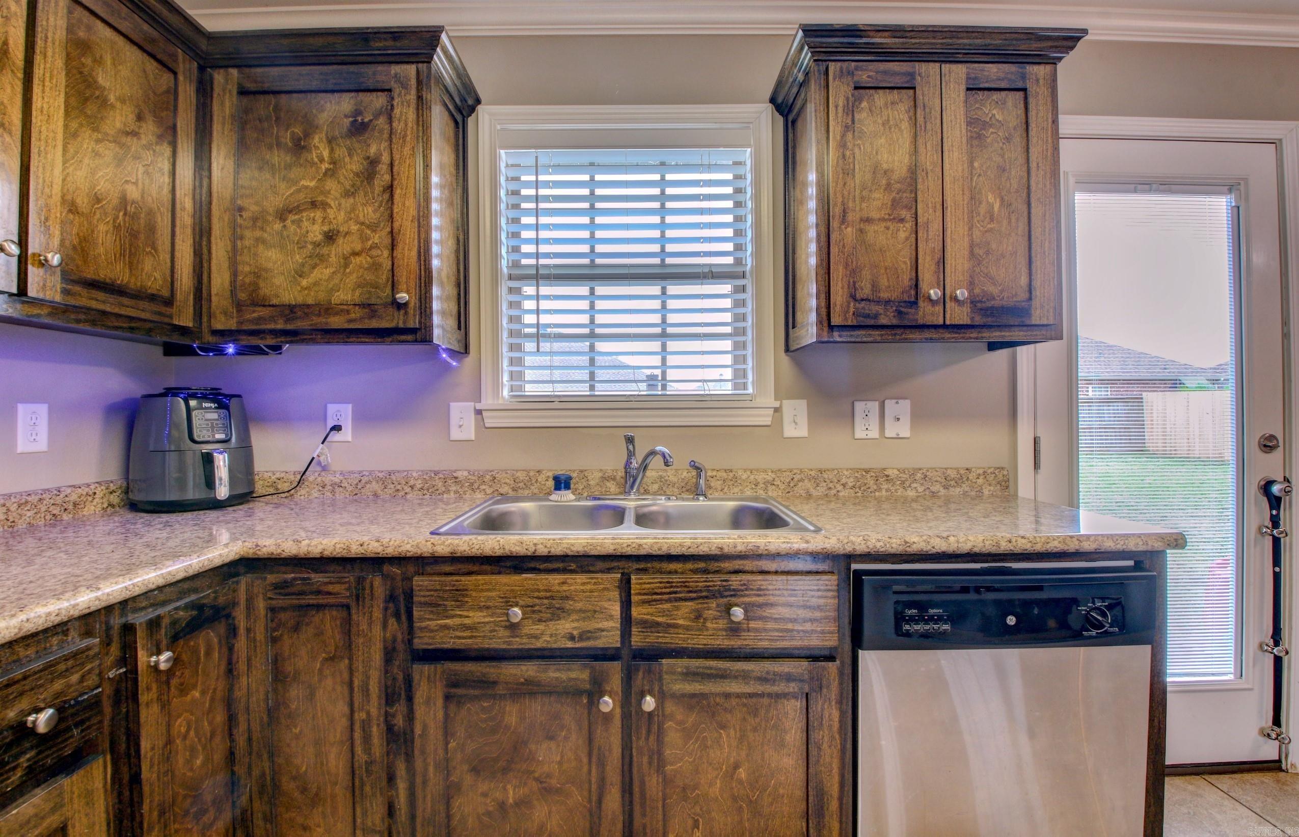 STONEHENGE PLACE - Residential