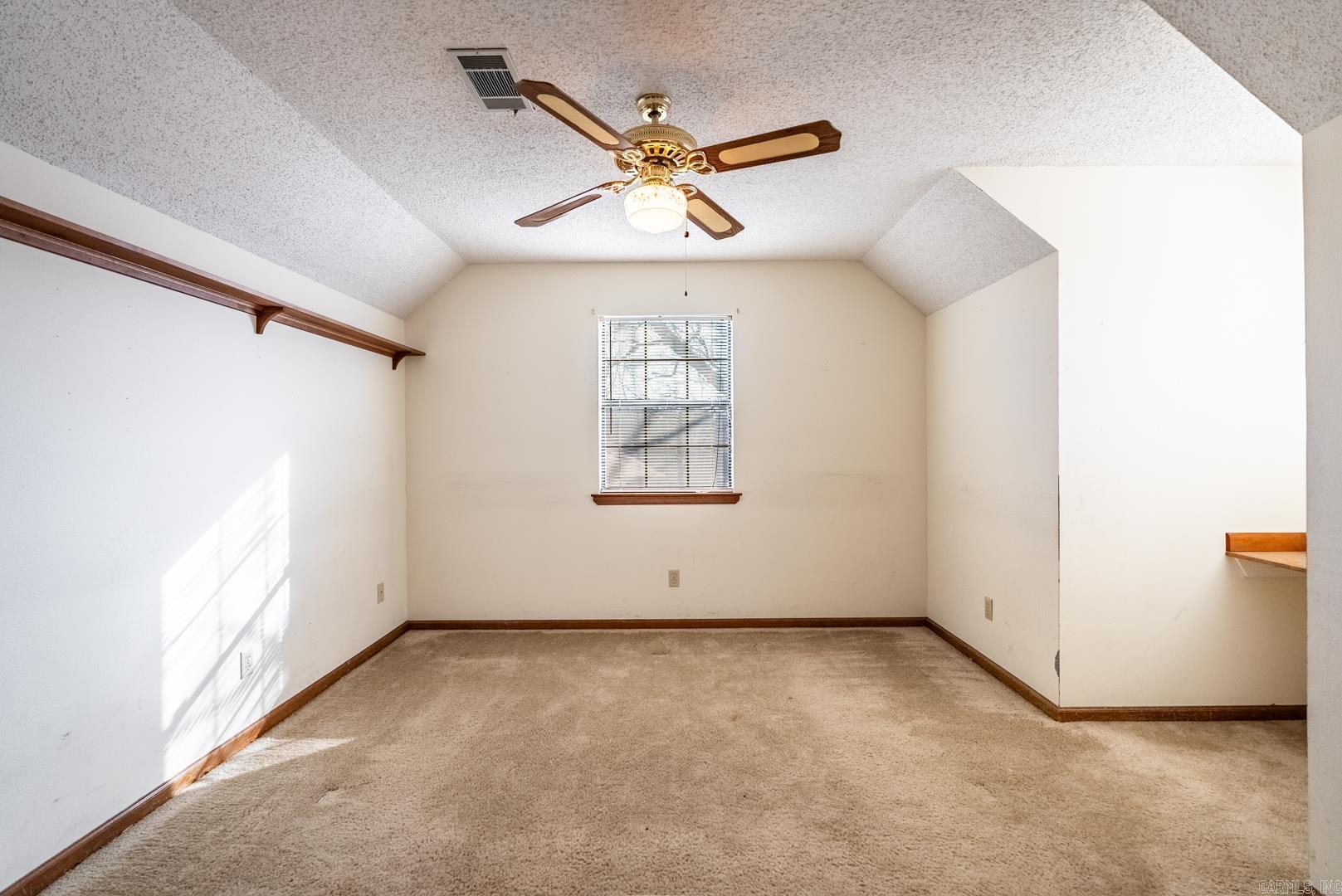 NORTHLAKE - Residential