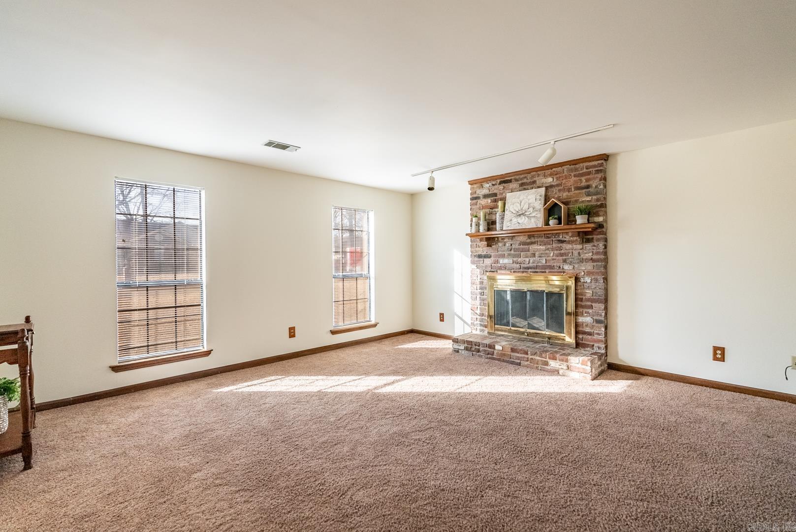 NORTHLAKE - Residential