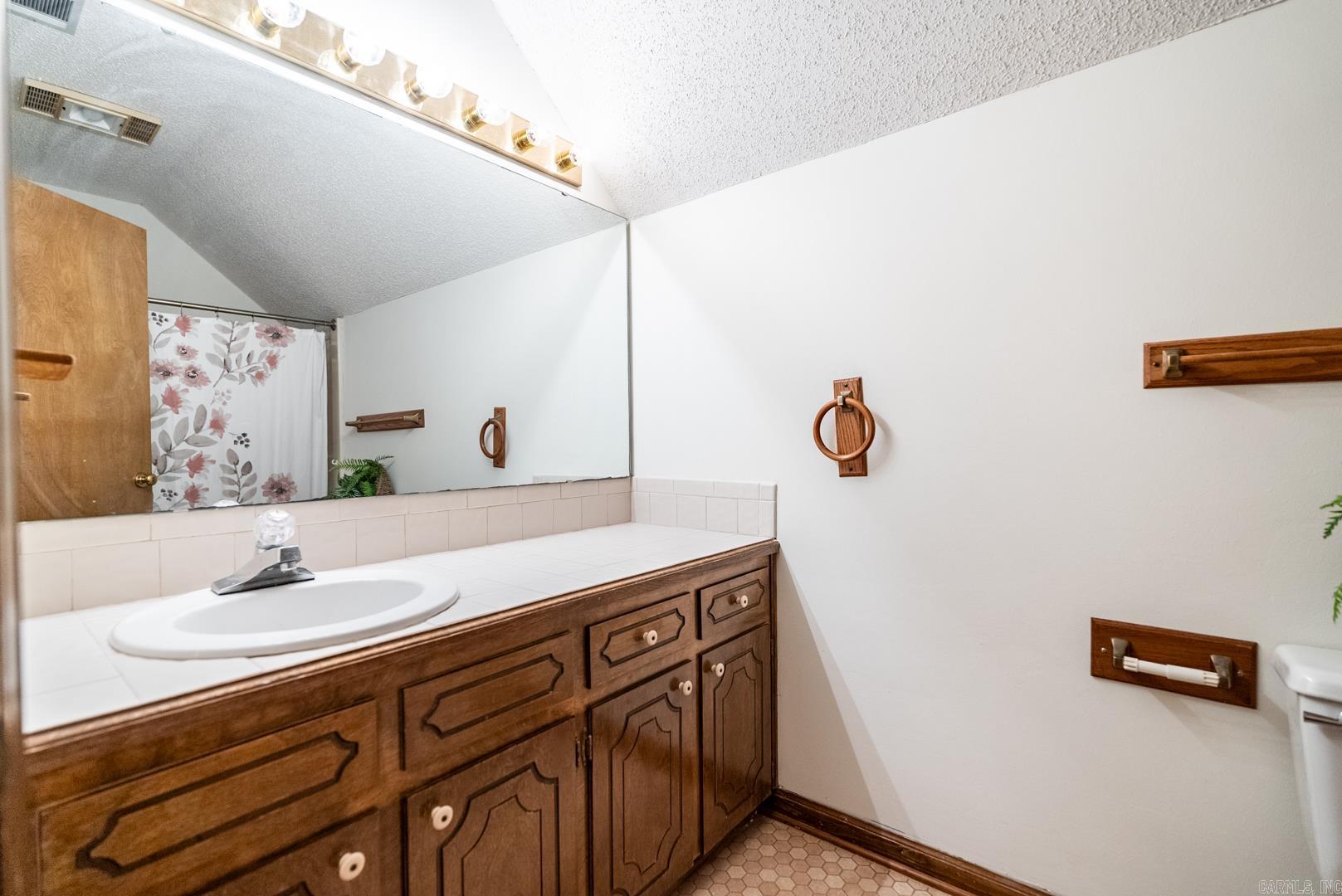 NORTHLAKE - Residential