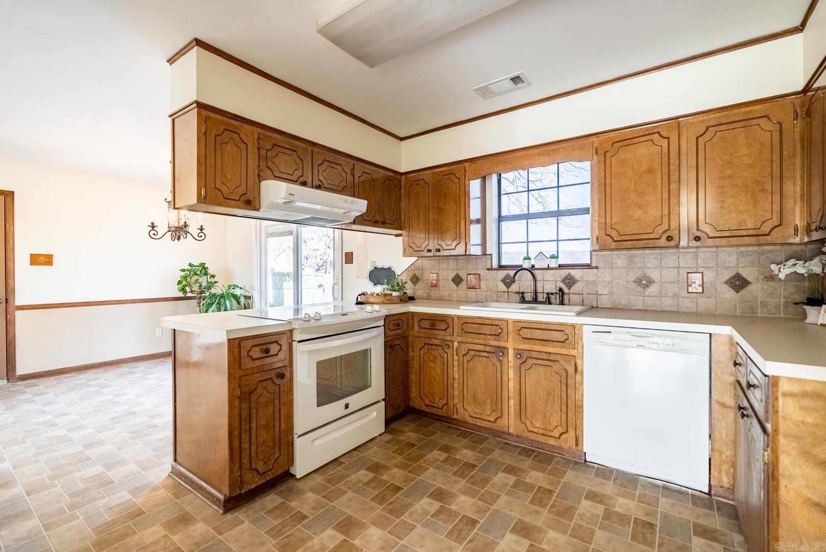 NORTHLAKE - Residential