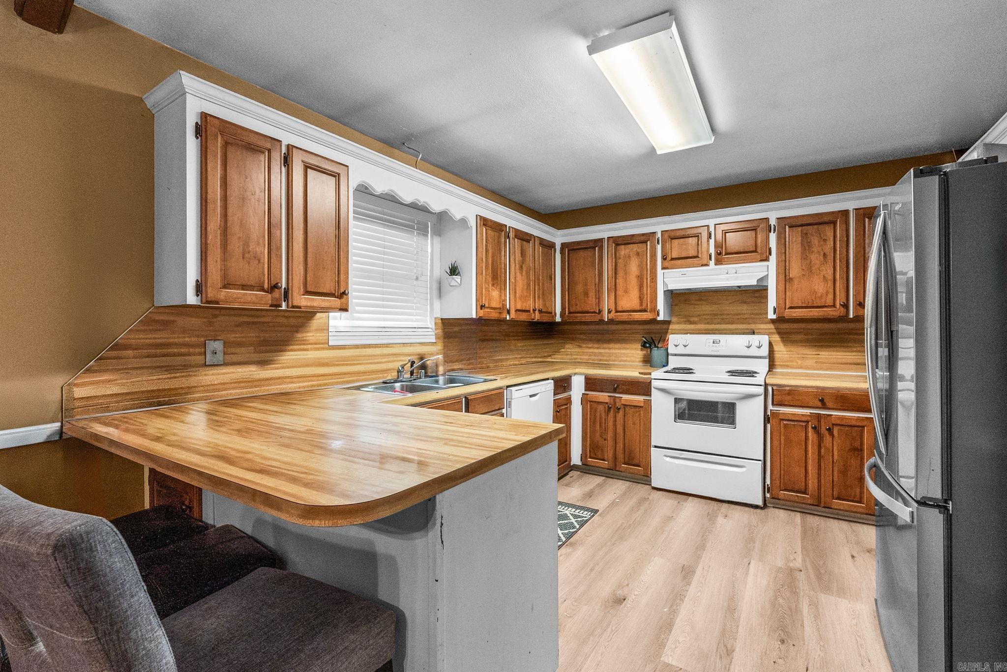 WEATHERWOOD TO CRYSTAL HILL VI - Residential