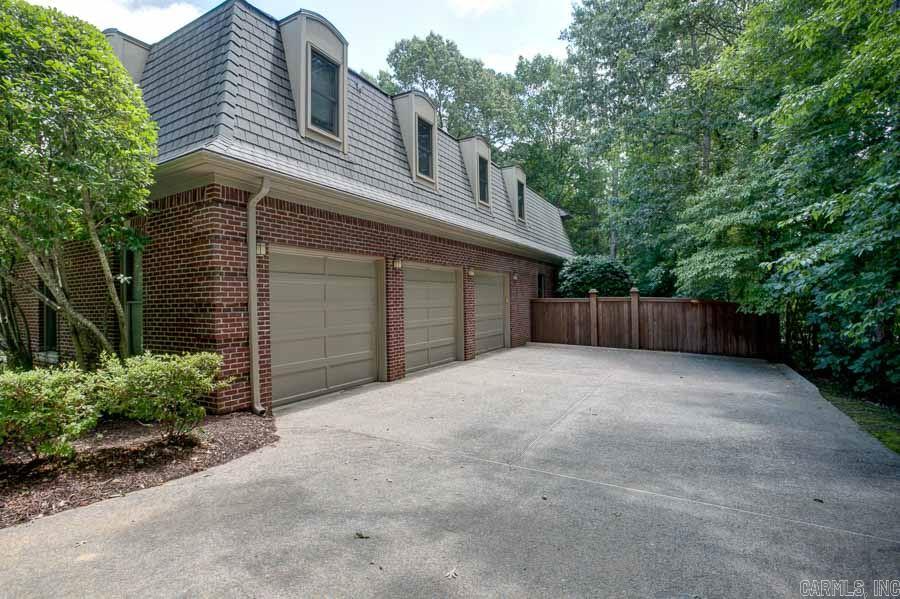 CHENAL VALLEY THE ESTATES - Residential