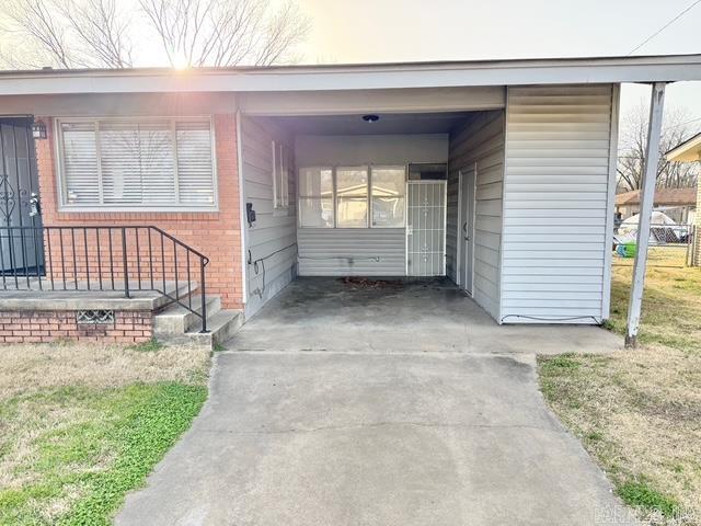 ROLLING HILLS - Residential