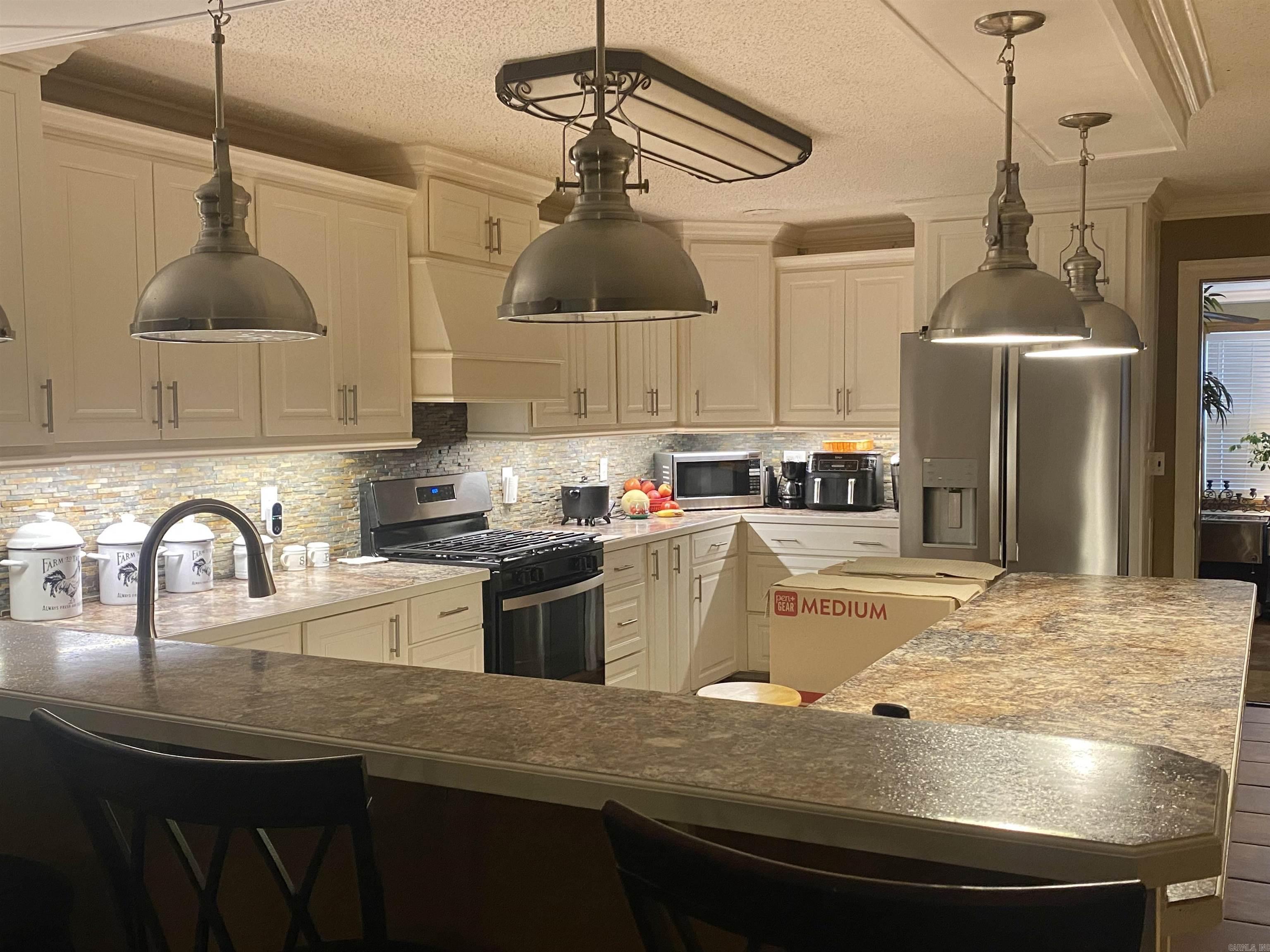 BAYVIEW HEIGHTS - Residential