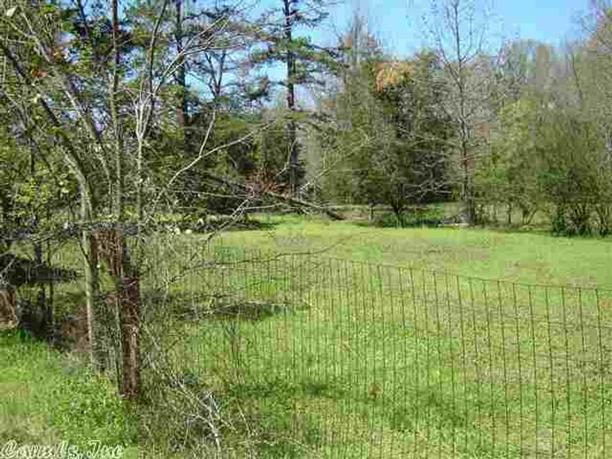 Perfect home site, five acres with a beautiful setting and nice surroundings.