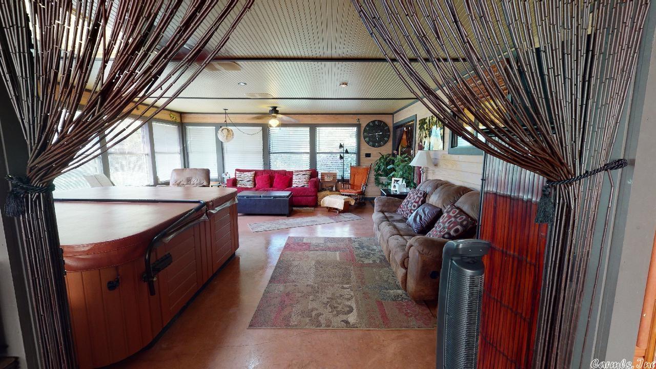 ARKANSAS HGTS - Residential