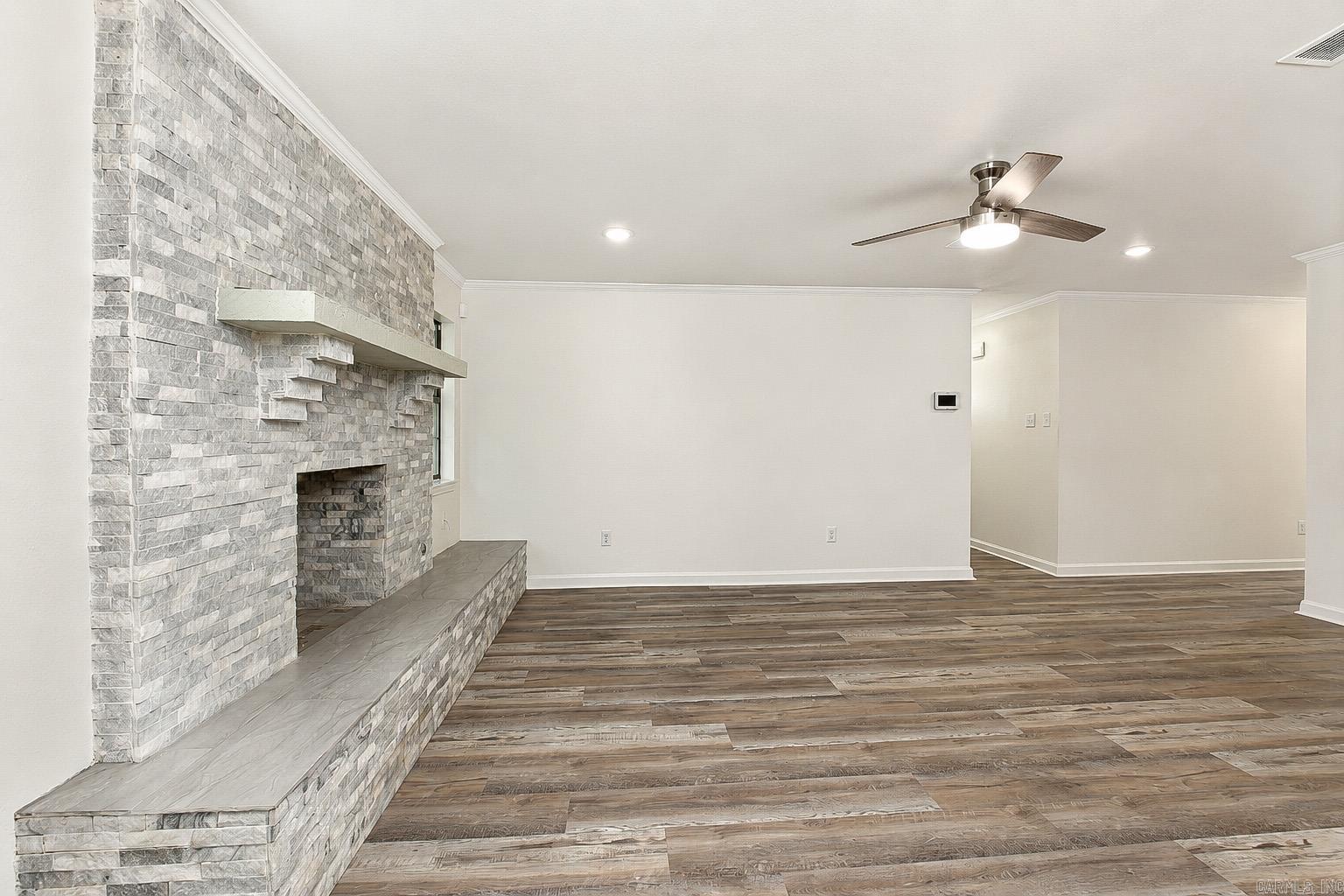 LAKEWOOD HTS ESTATES - Residential