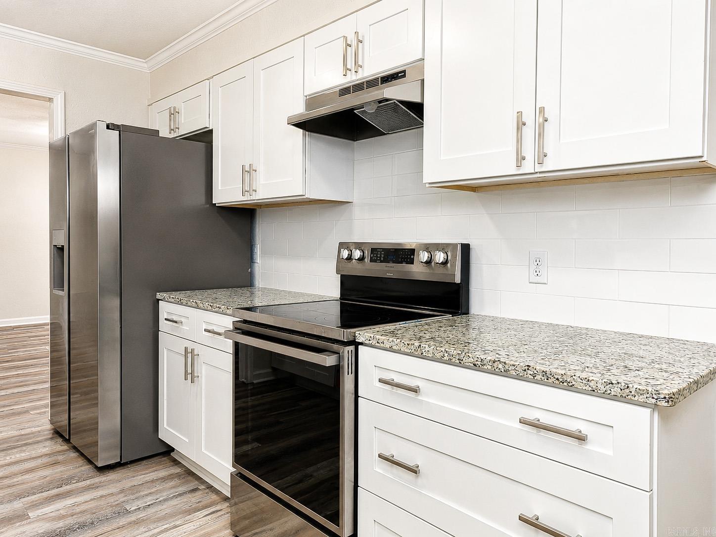 LAKEWOOD HTS ESTATES - Residential