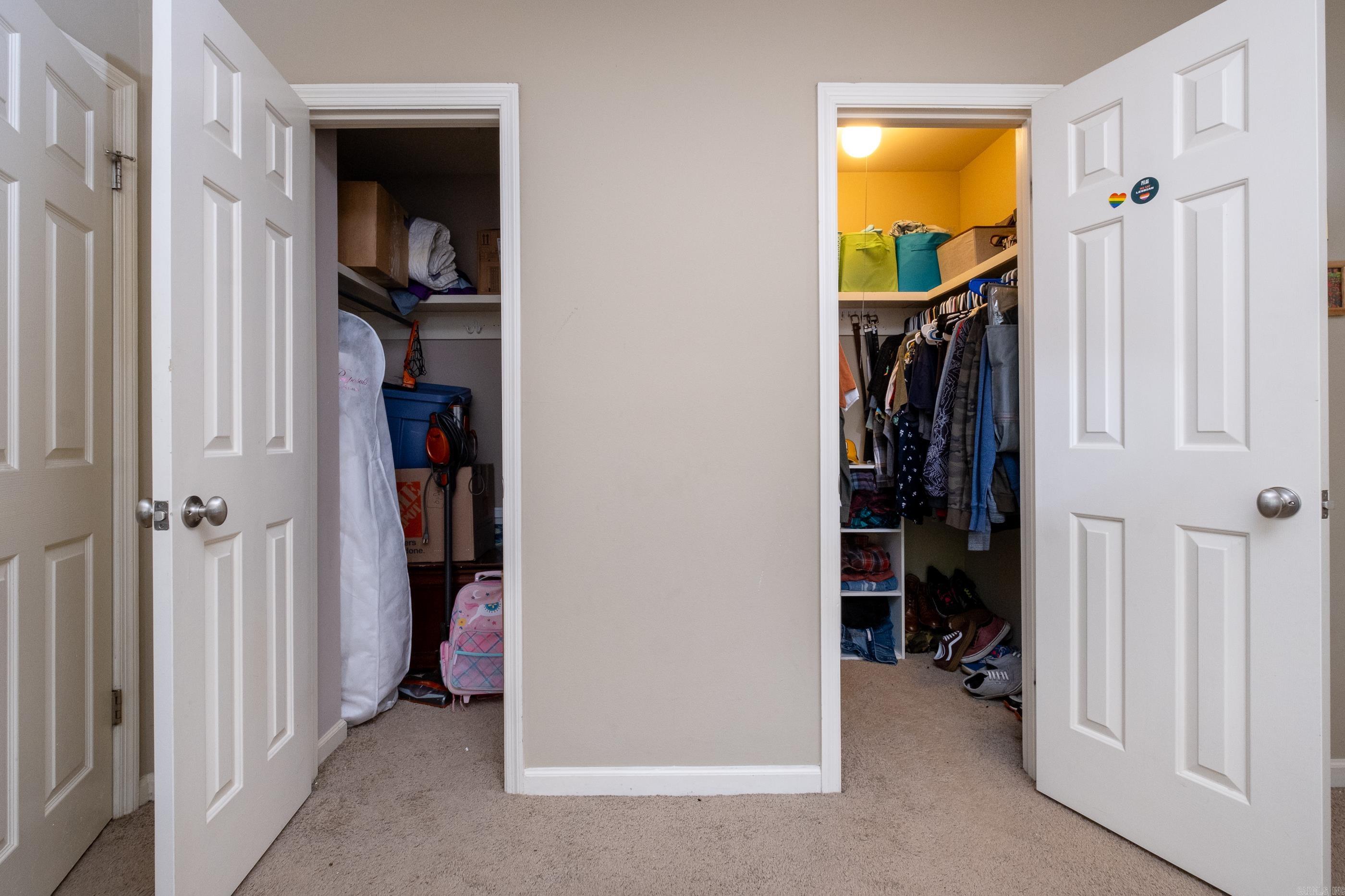 KINGSBRIDGE TWNHSE - Residential