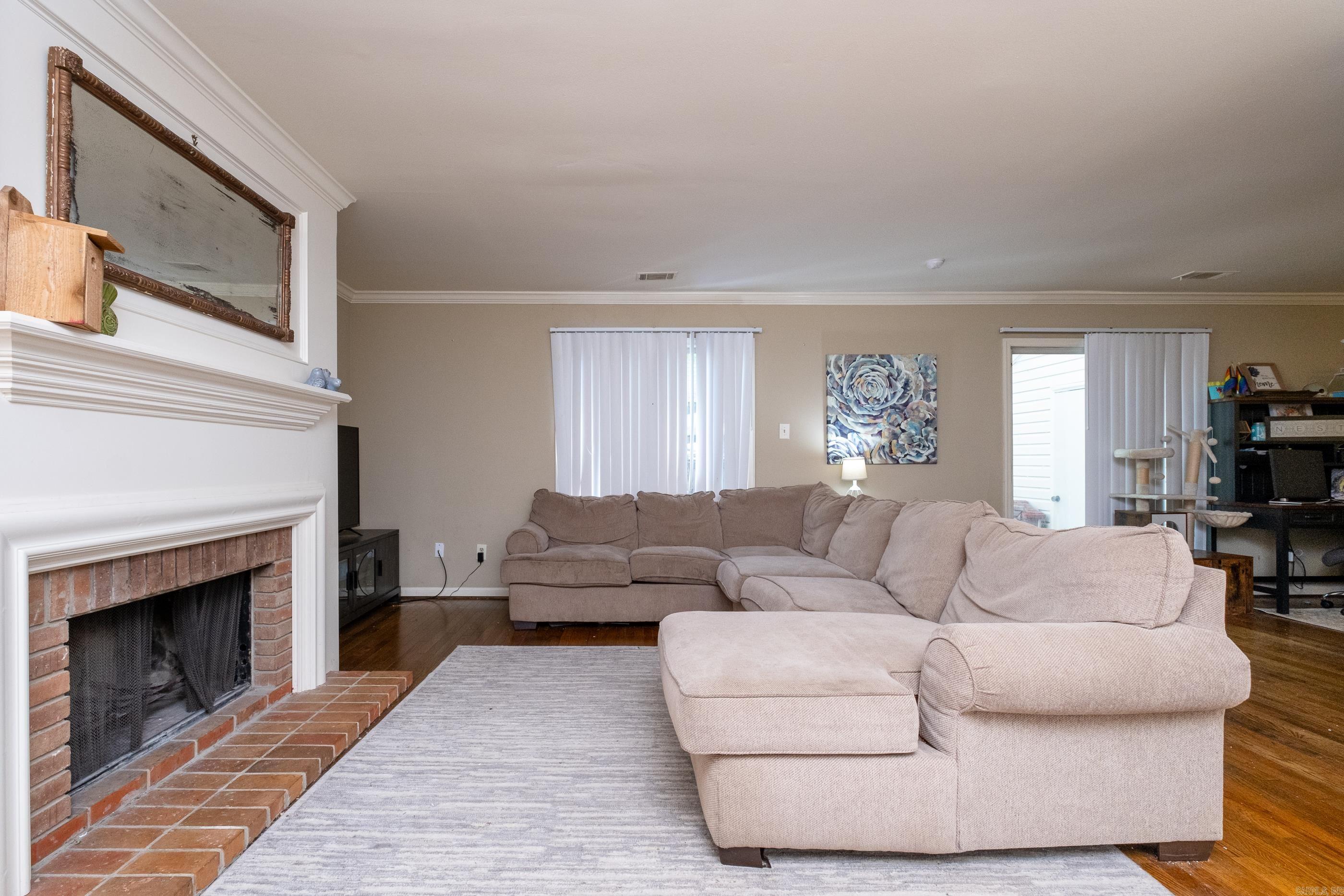 KINGSBRIDGE TWNHSE - Residential