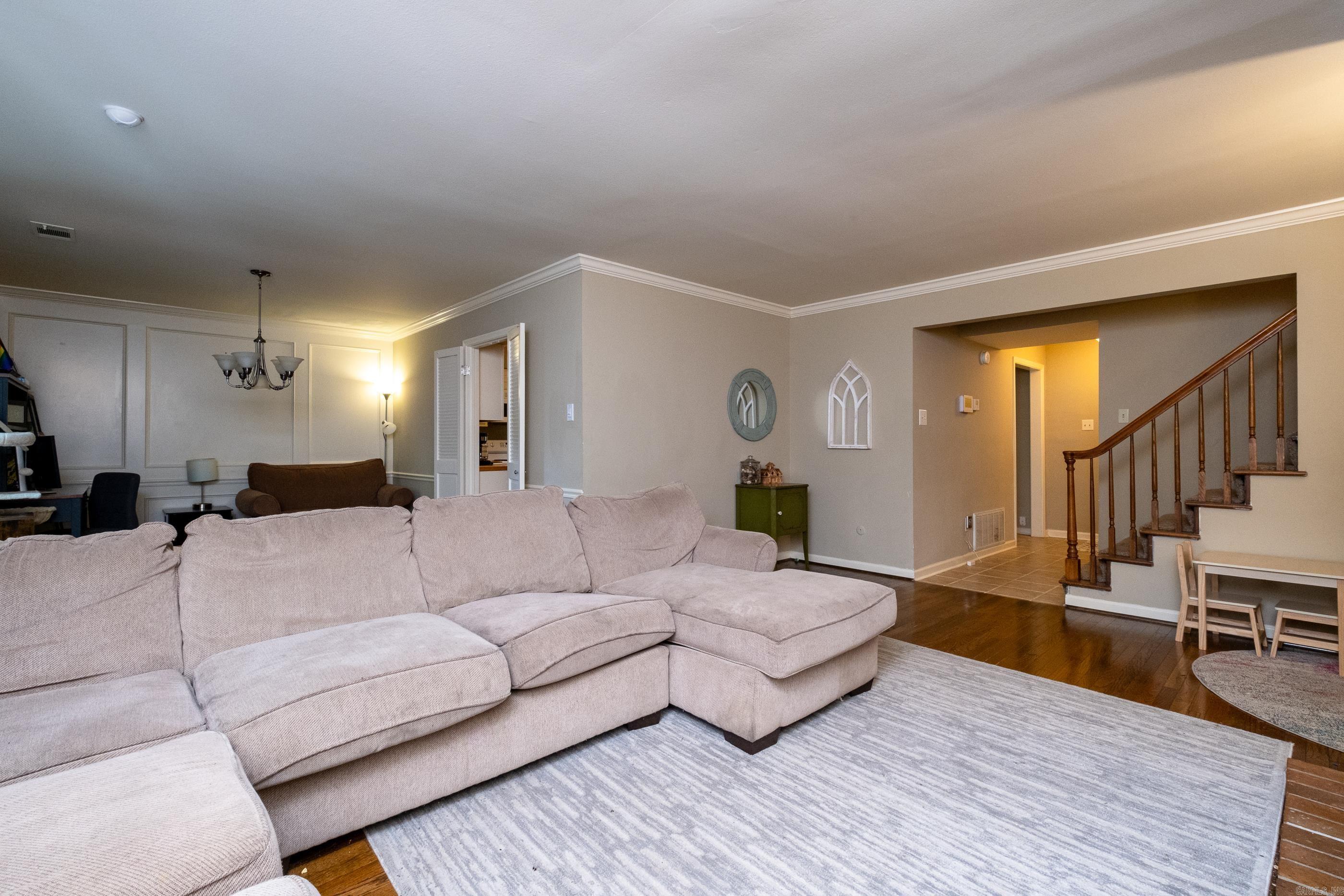 KINGSBRIDGE TWNHSE - Residential