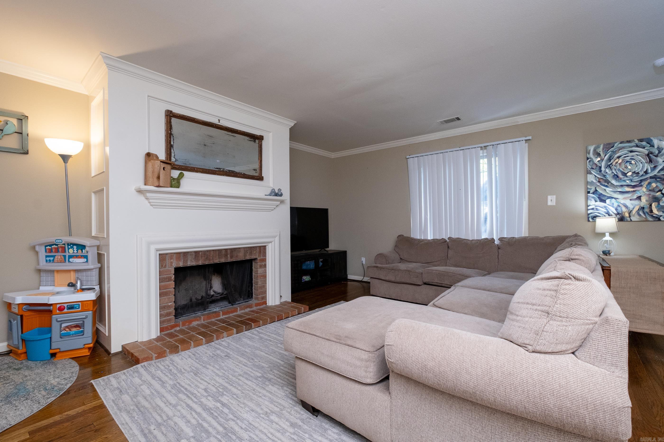 KINGSBRIDGE TWNHSE - Residential