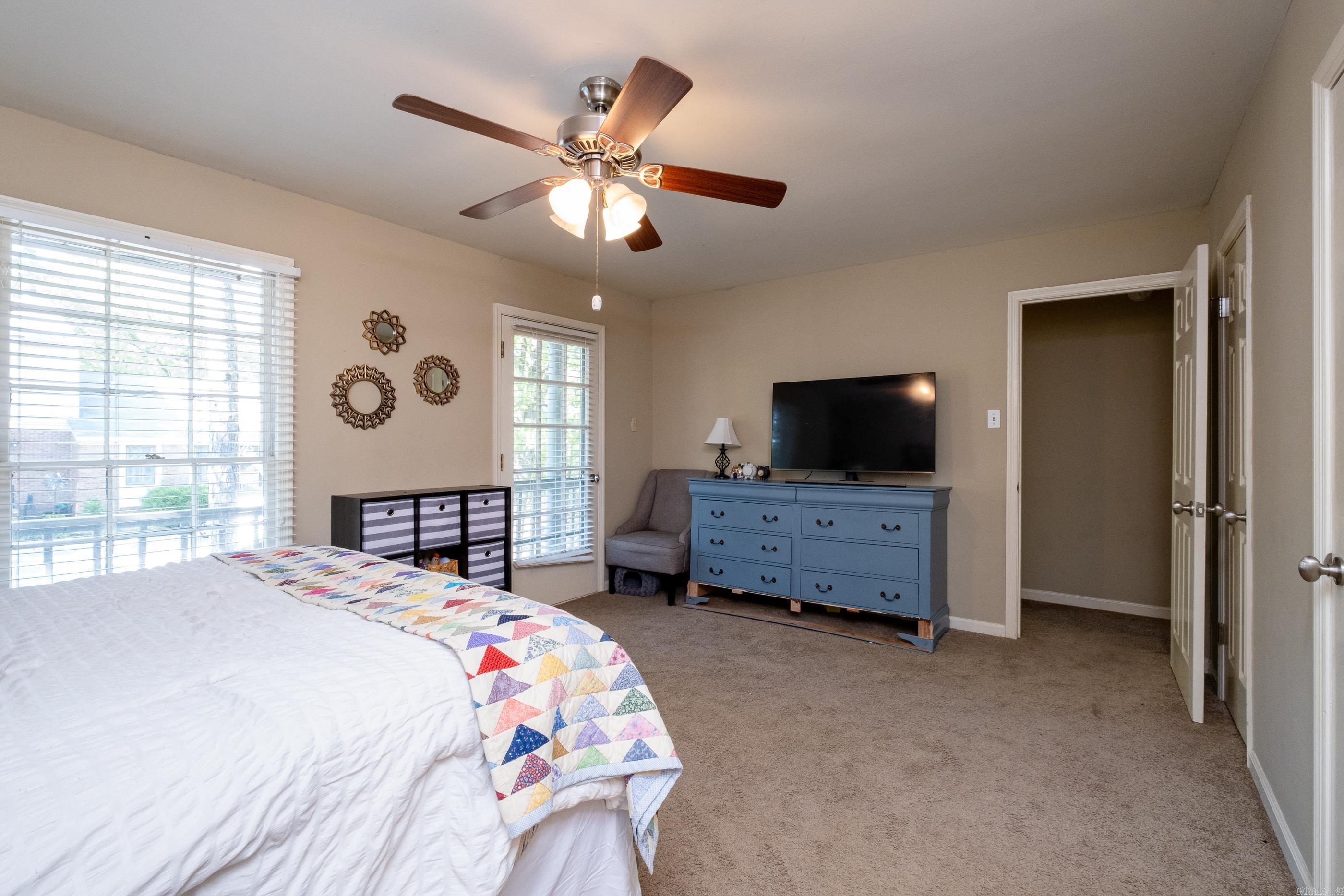 KINGSBRIDGE TWNHSE - Residential