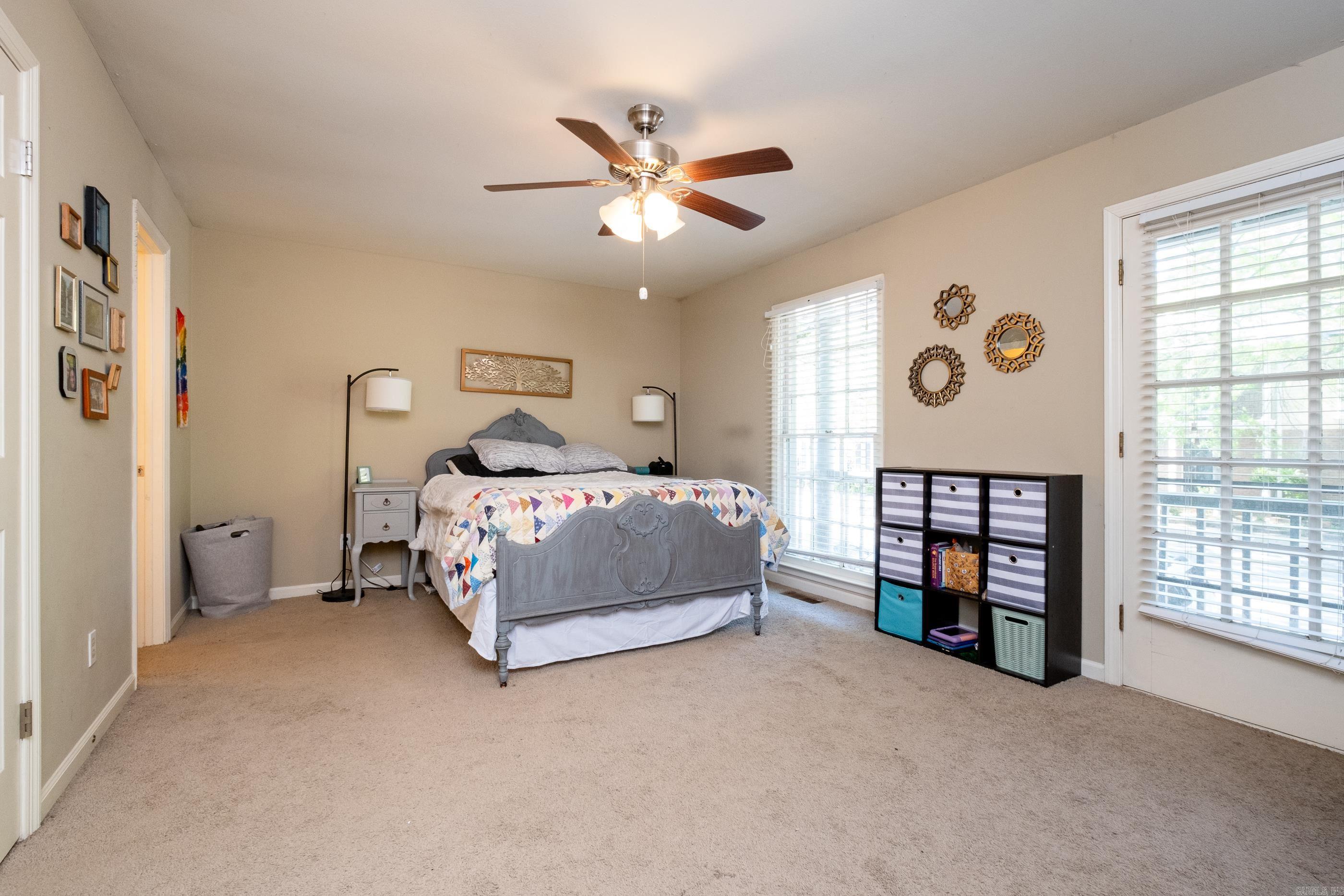 KINGSBRIDGE TWNHSE - Residential