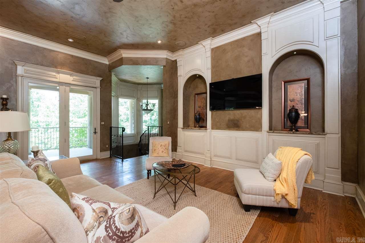 CHENAL DOWNS - Residential