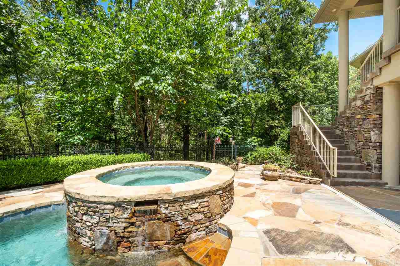 CHENAL DOWNS - Residential