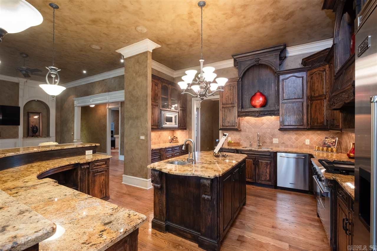 CHENAL DOWNS - Residential