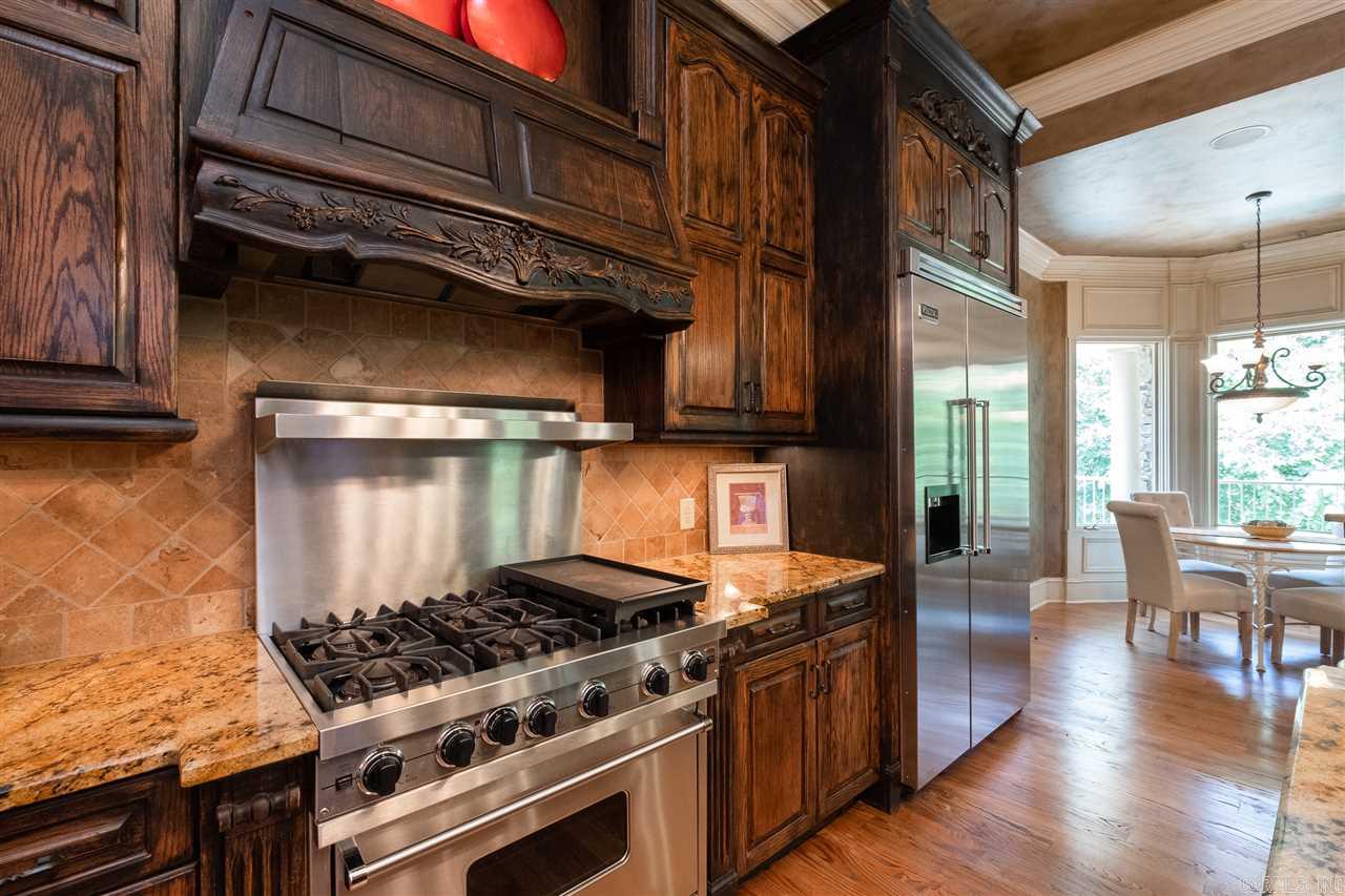 CHENAL DOWNS - Residential