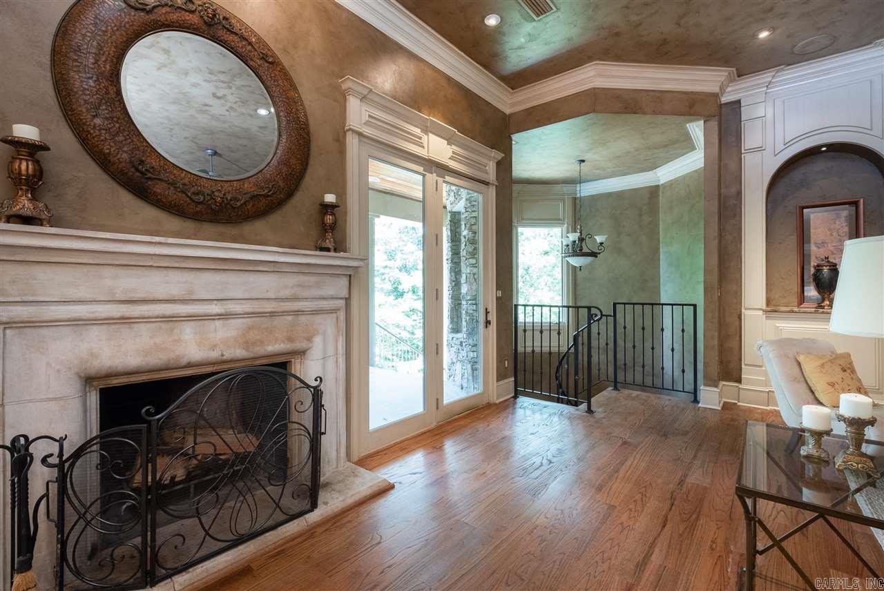 CHENAL DOWNS - Residential