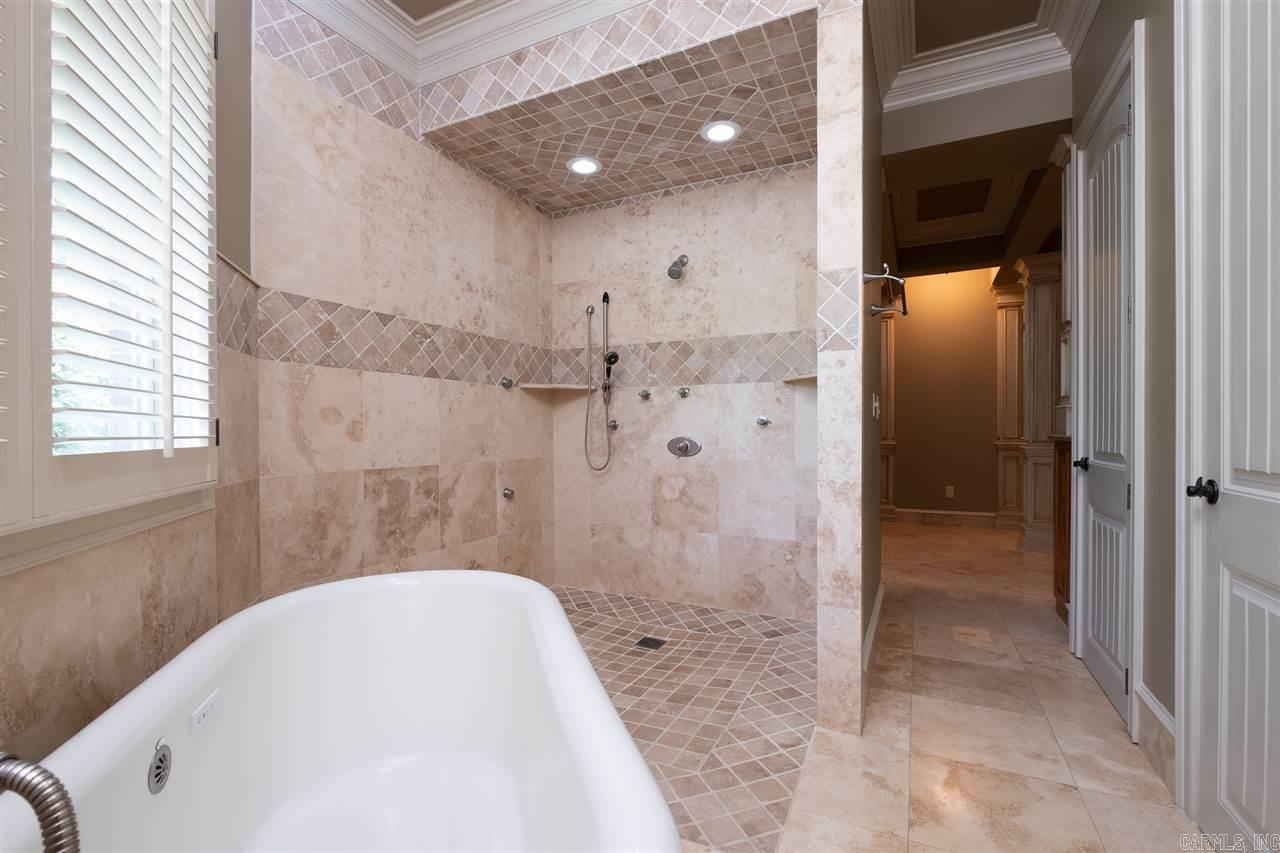 CHENAL DOWNS - Residential