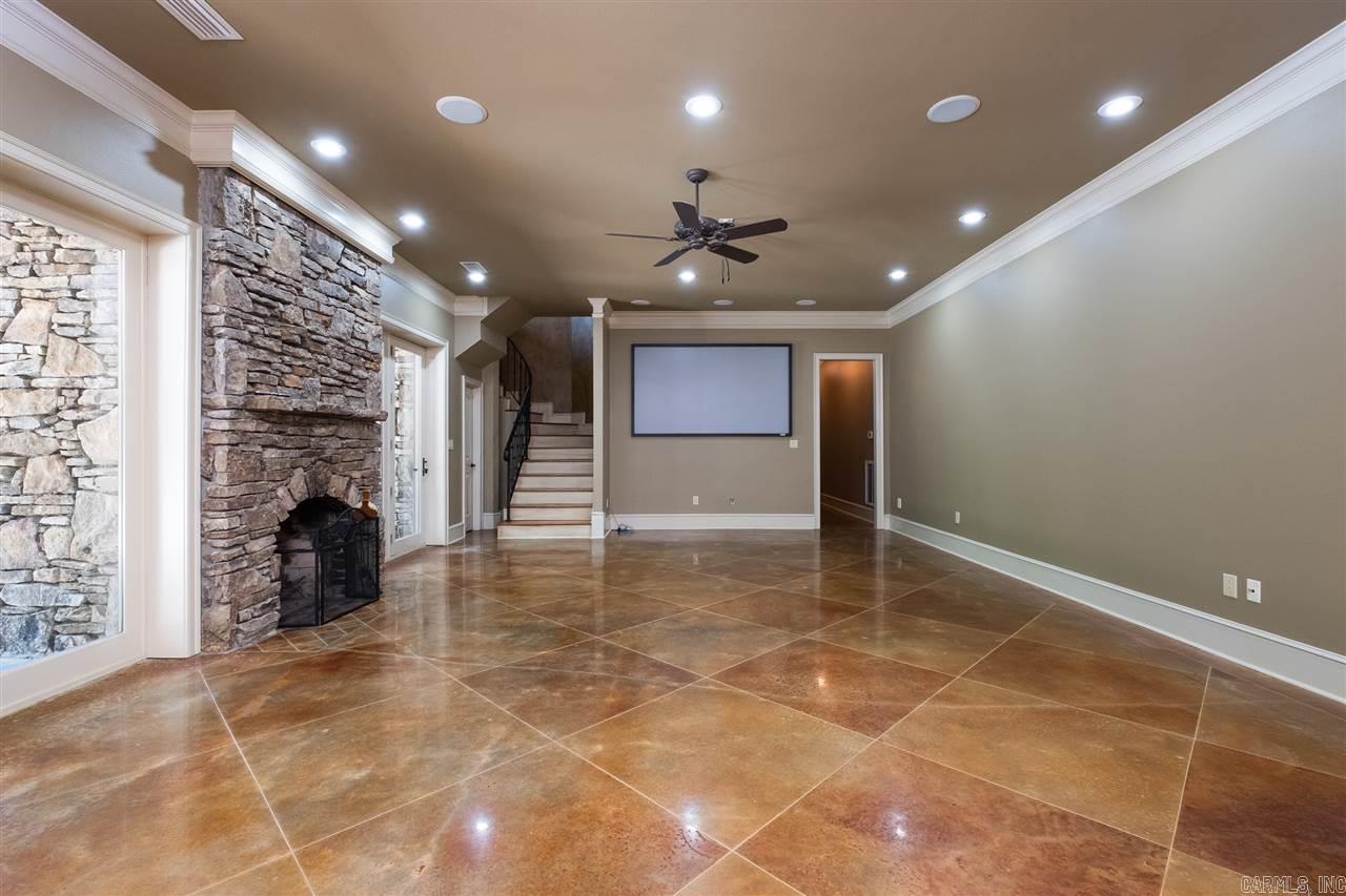 CHENAL DOWNS - Residential