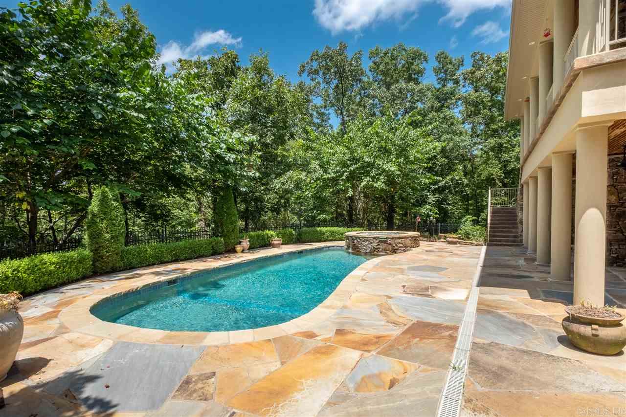 CHENAL DOWNS - Residential