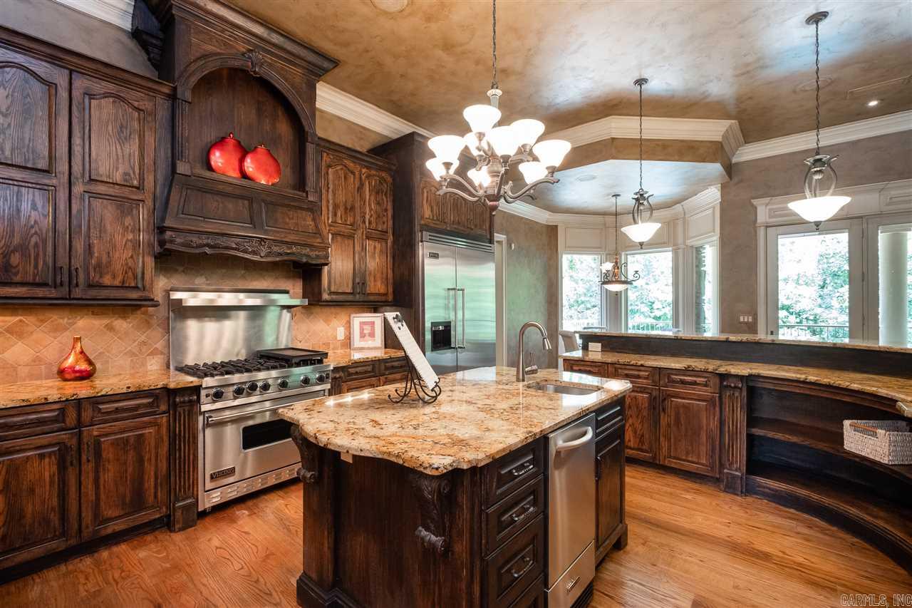 CHENAL DOWNS - Residential