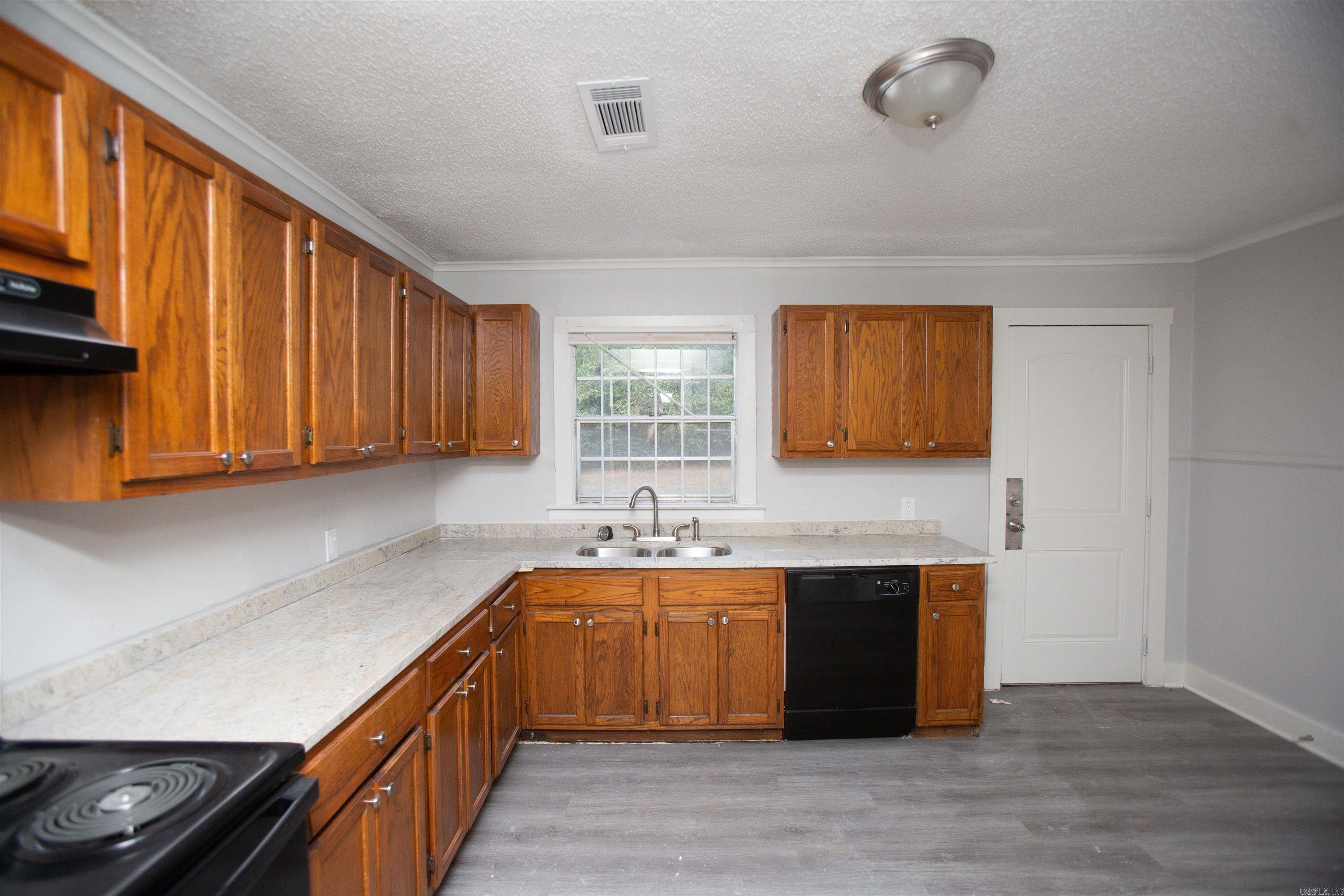 Buhlers 9th - Residential Lease